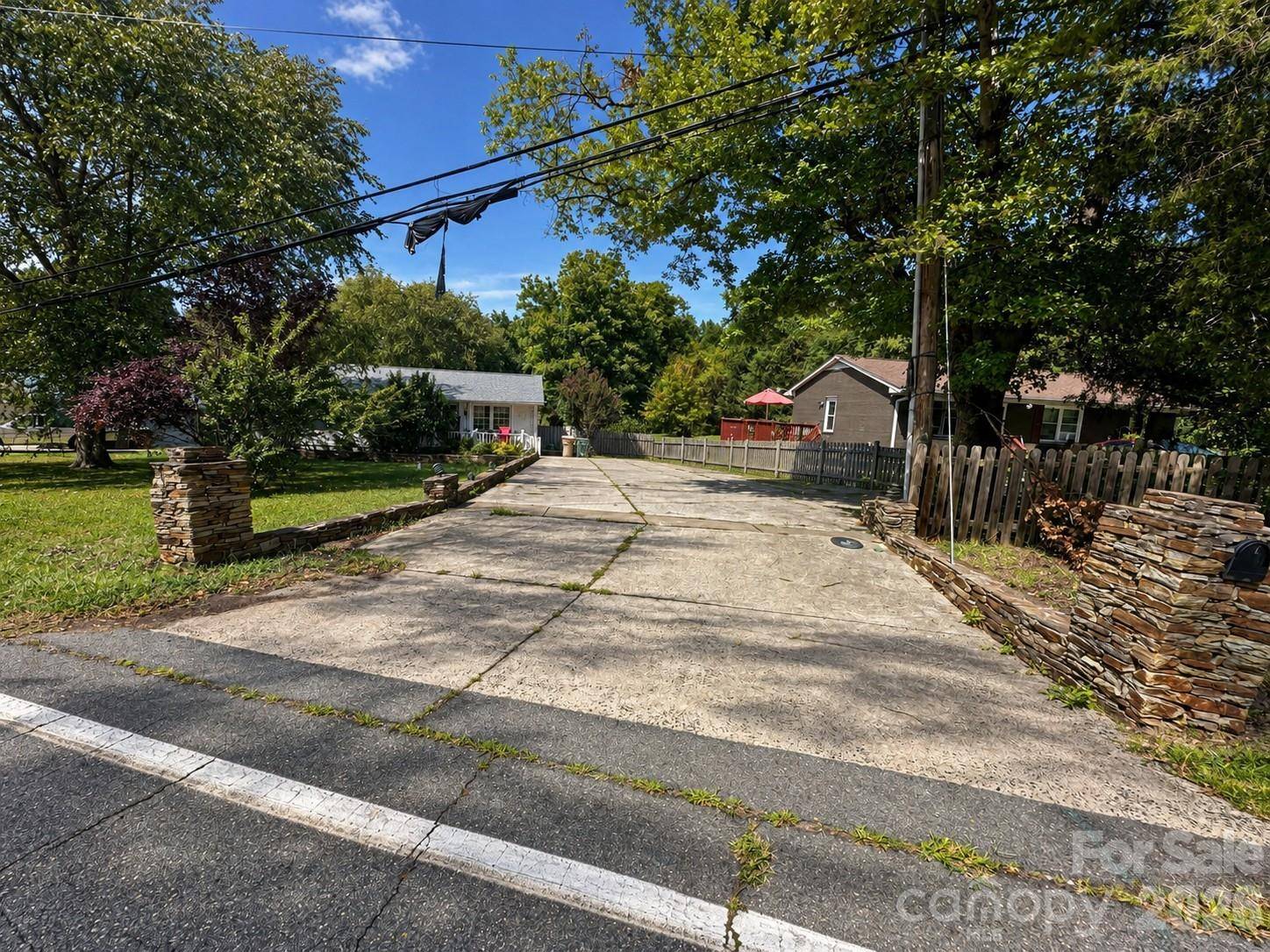 4711 Summit AVE #4, Greensboro, NC 27405