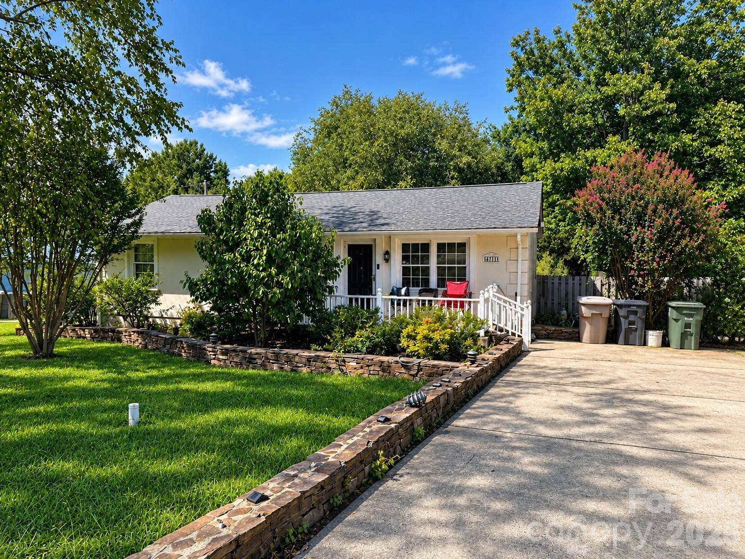 4711 Summit AVE #4, Greensboro, NC 27405