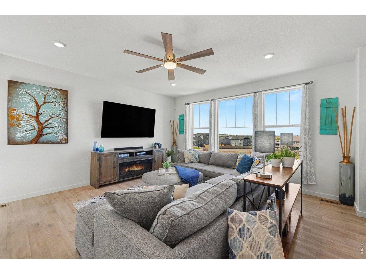 842 Crestone, Johnstown, CO 80534