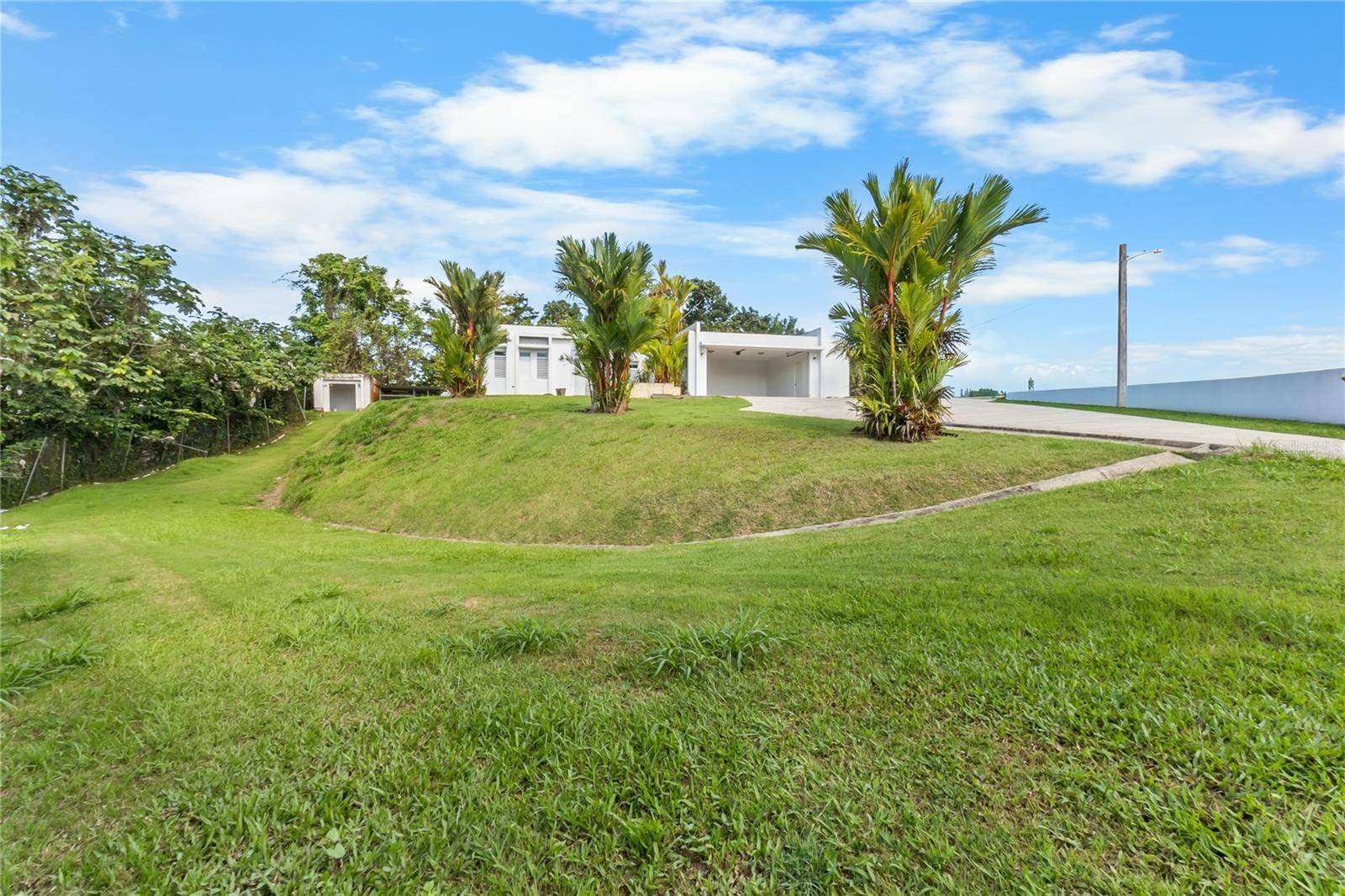 908 LOS TRES PUNTOS, Las Piedras, PR 00771