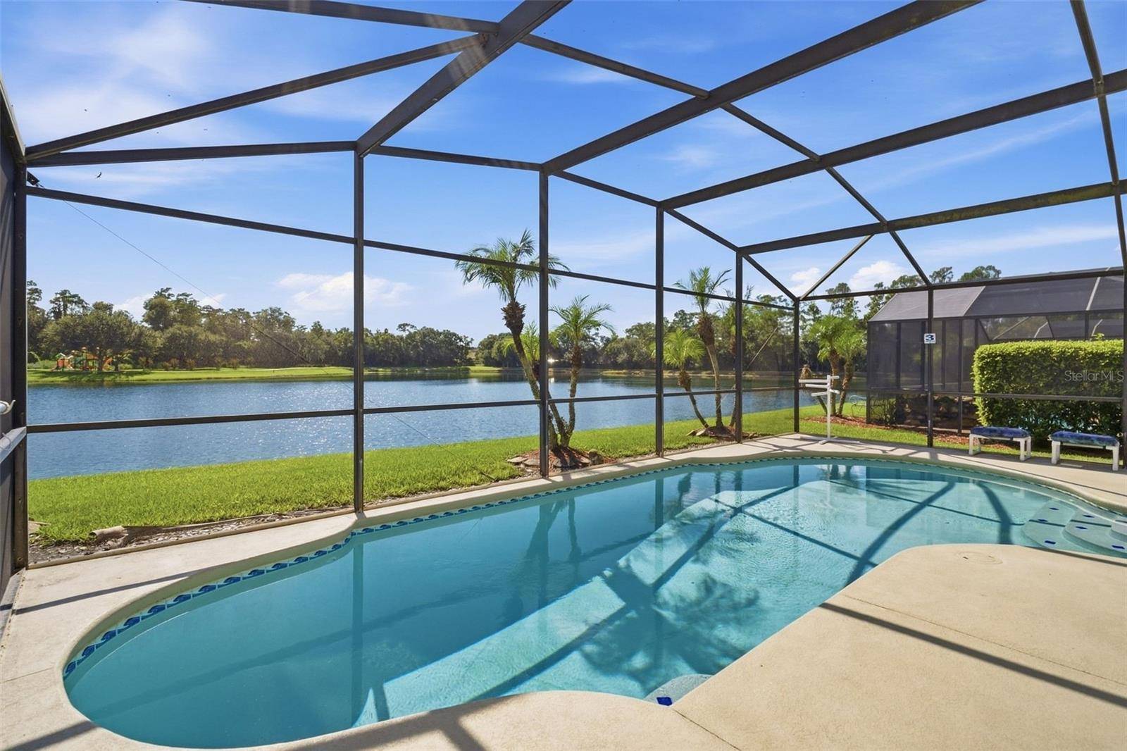 963 LAKE BERKLEY DR, Kissimmee, FL 34746