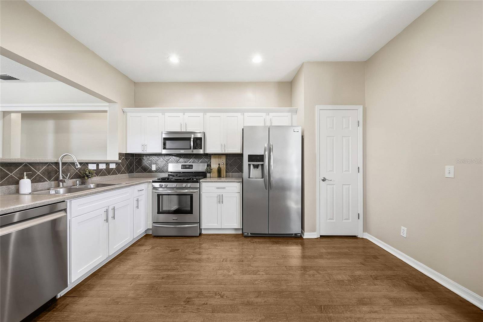 2306 SPRING HOLLOW LOOP, Wesley Chapel, FL 33544
