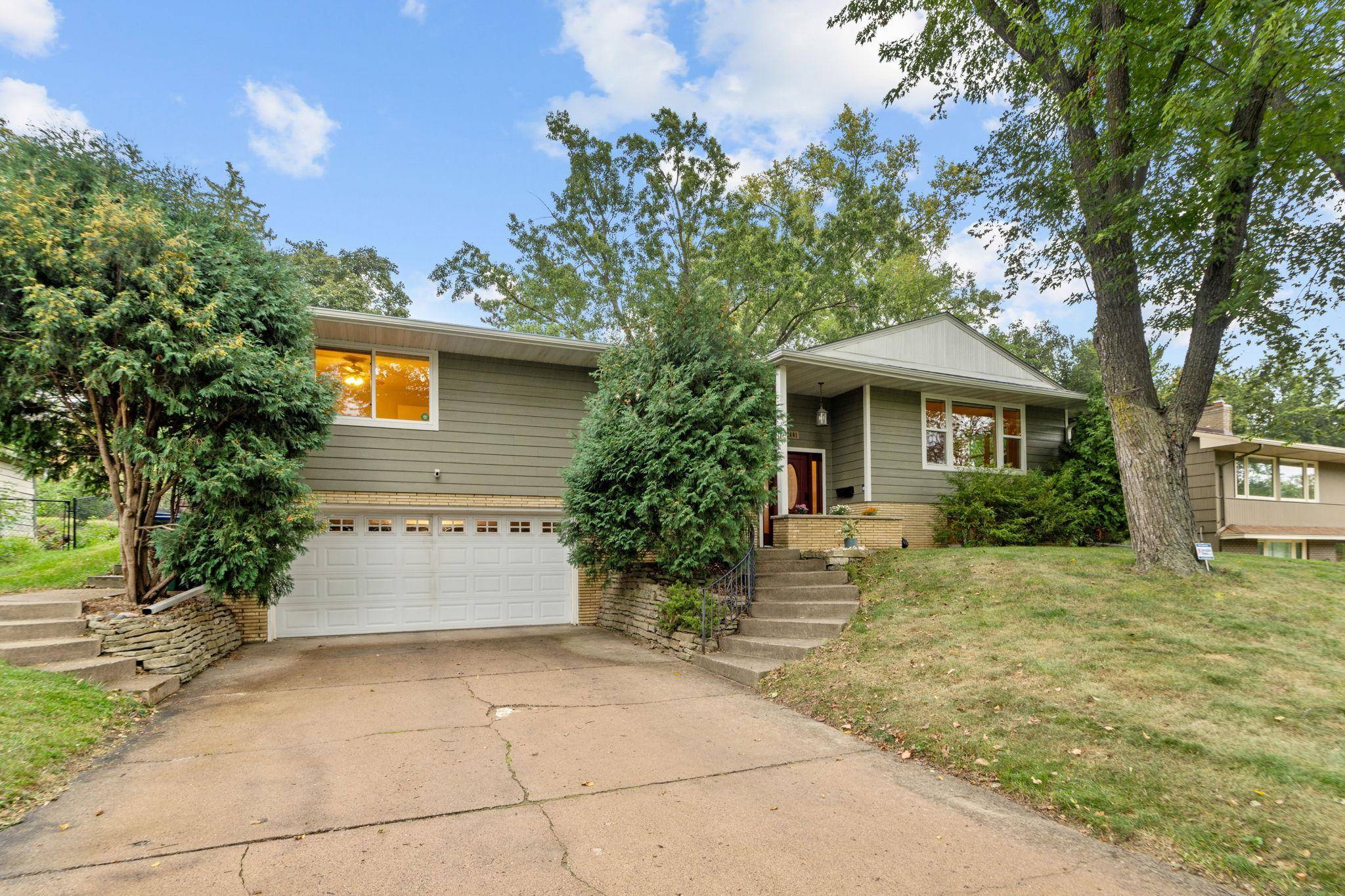 2401 Gettysburg AVE S, Saint Louis Park, MN 55426
