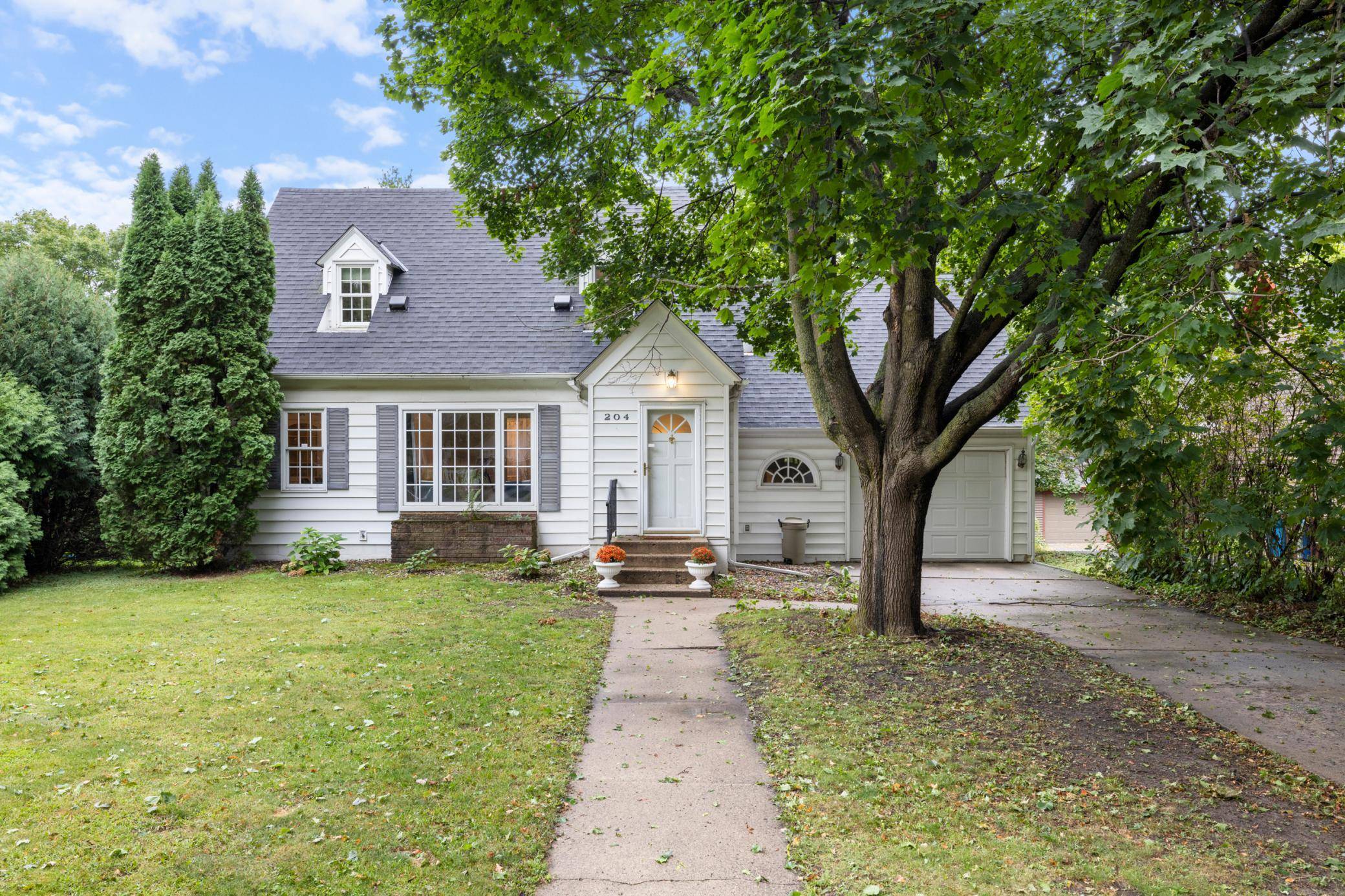 204 Angel AVE NW, Watertown, MN 55388