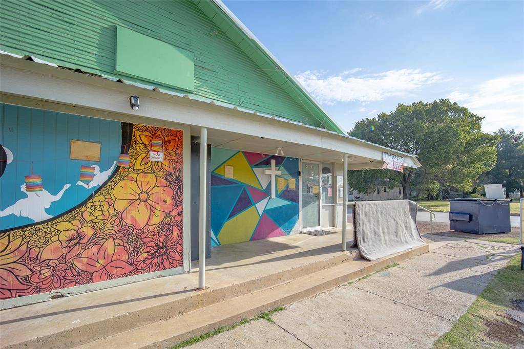 428 S 3rd ST, Chickasha, OK 73018