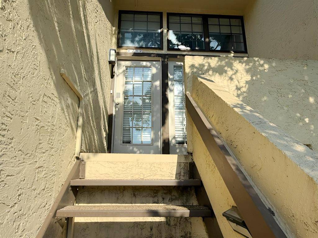 5590 Spring Valley Road #F202, Dallas, TX 75254