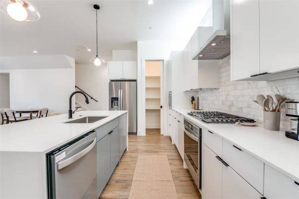 2915 Lucas Drive #102, Dallas, TX 75219