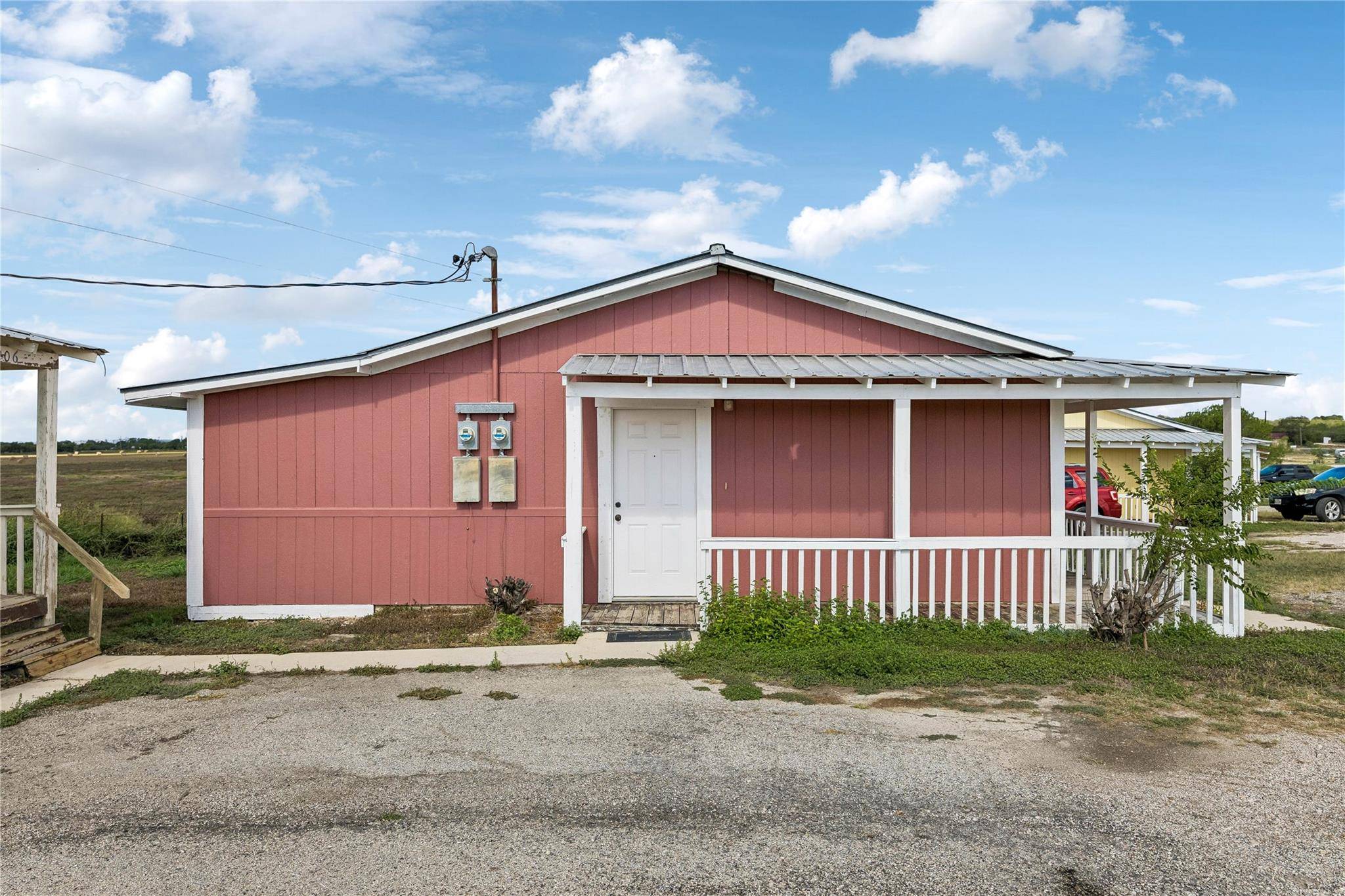 158 Stockmen LN, Maxwell, TX 78656