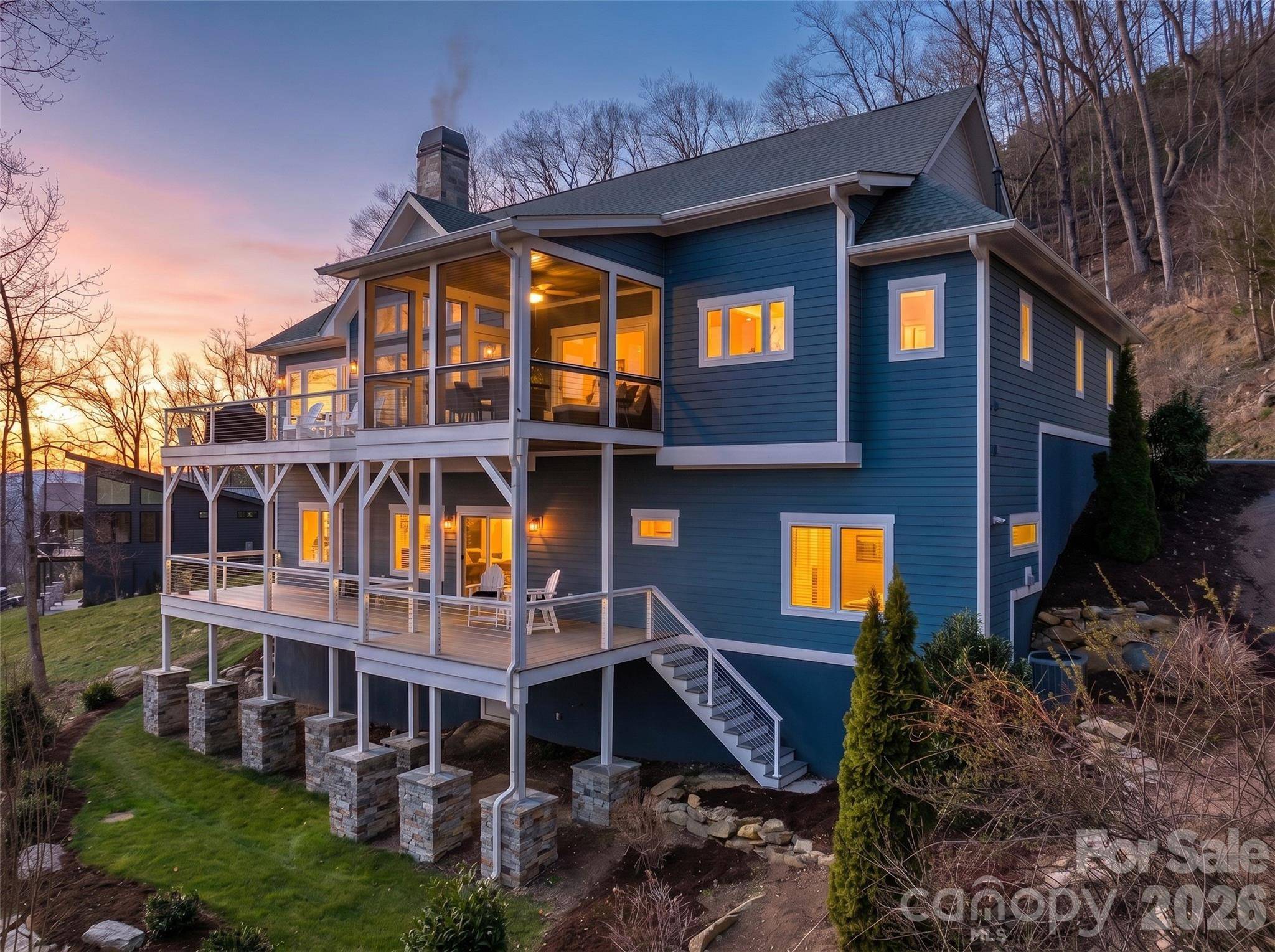 98 Rock Cliff WAY, Hendersonville, NC 28791