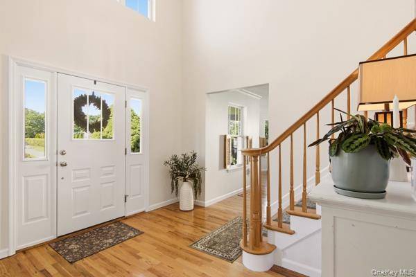 5 Old Neck CT, Manorville, NY 11949