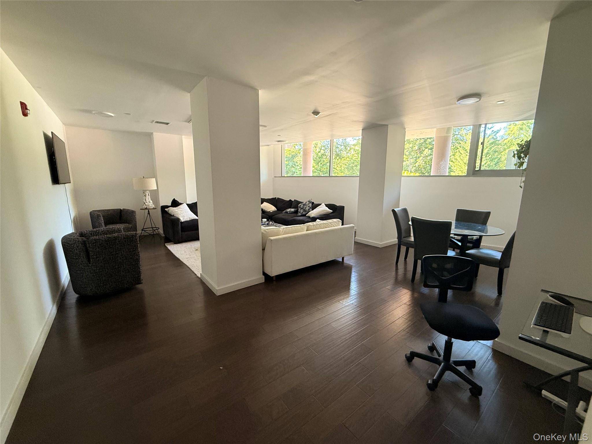 250 S Central Park AVE #4D, Hartsdale, NY 10530