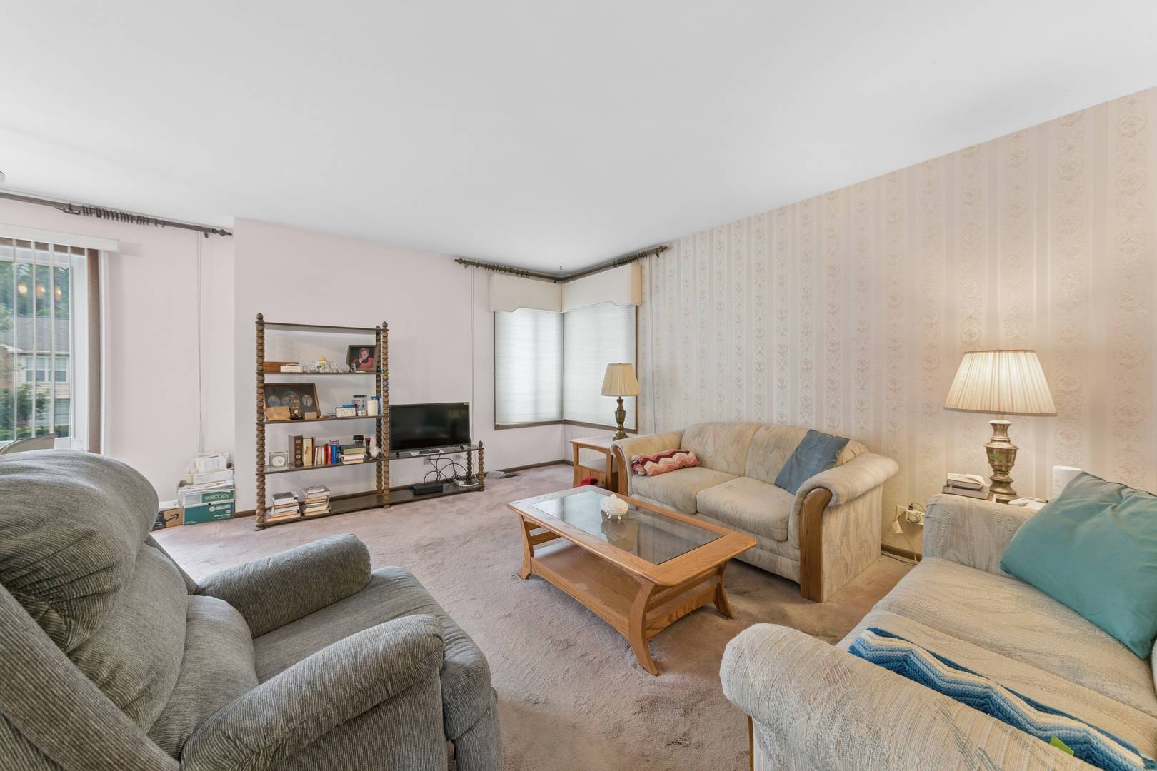 ON671 Bedford LN, Winfield, IL 60190