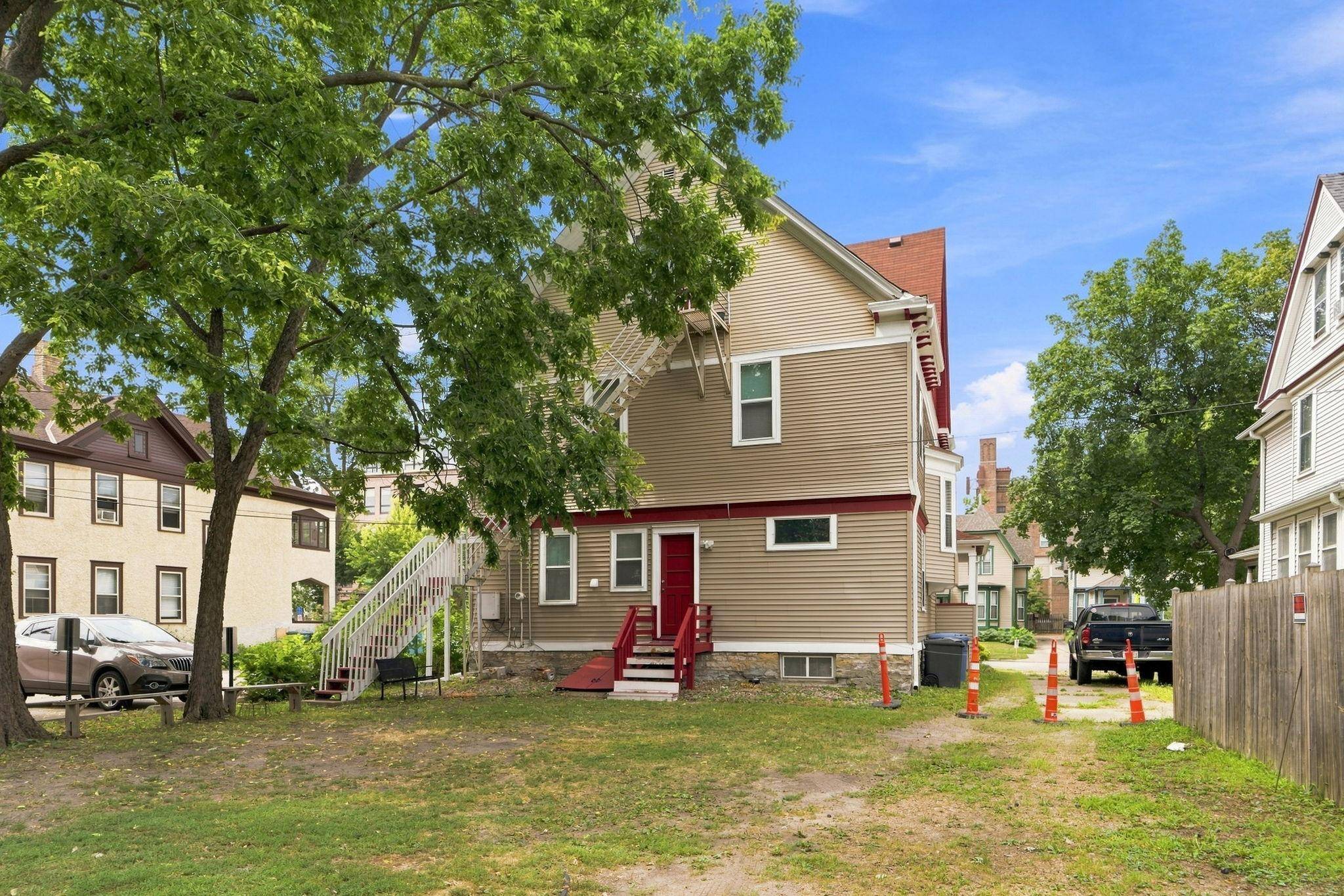 416 8th AVE SE, Minneapolis, MN 55414