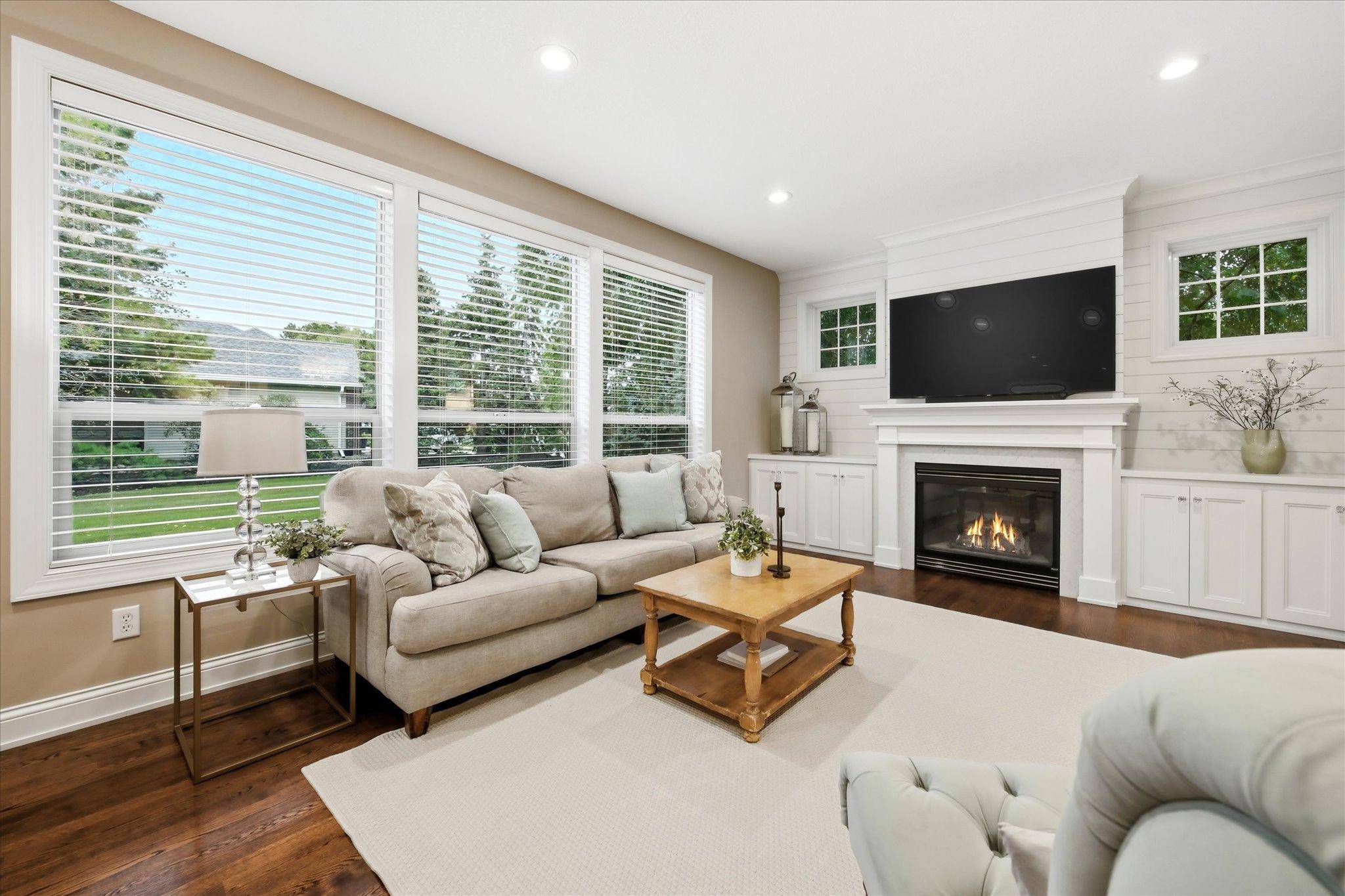 6808 Cambridge RD, Shakopee, MN 55379