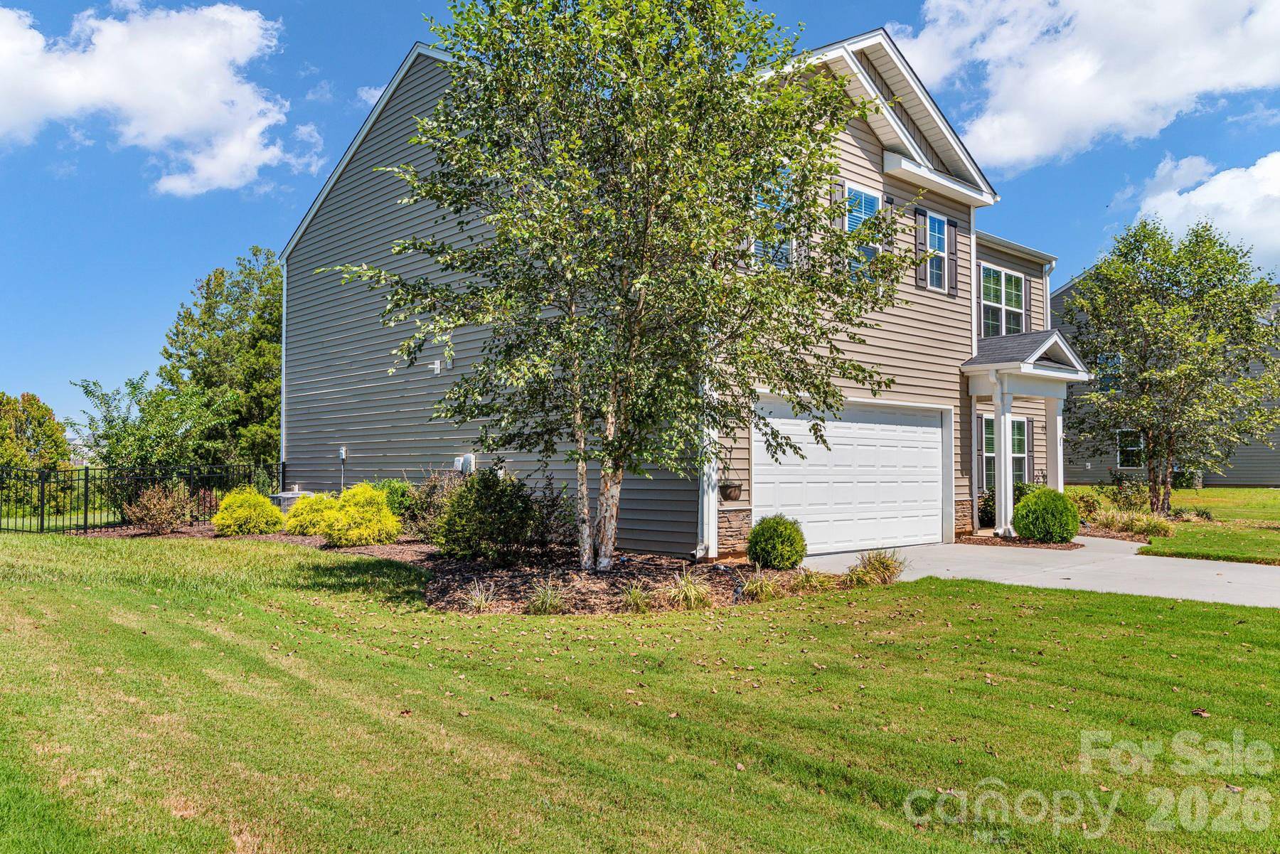 350 Daniel DR, Lexington, NC 27295