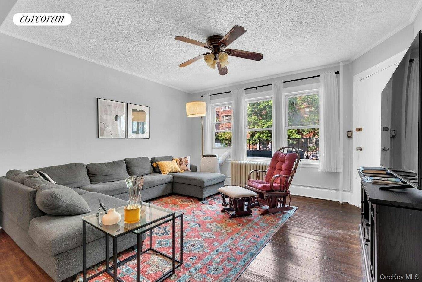 20-27 31 ST, Astoria, NY 11105