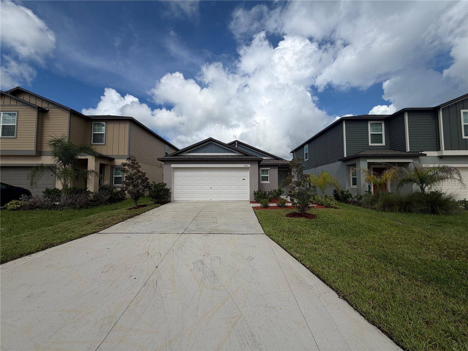 3513 RADIANT MOUNTAIN DR, Plant City, FL 33565