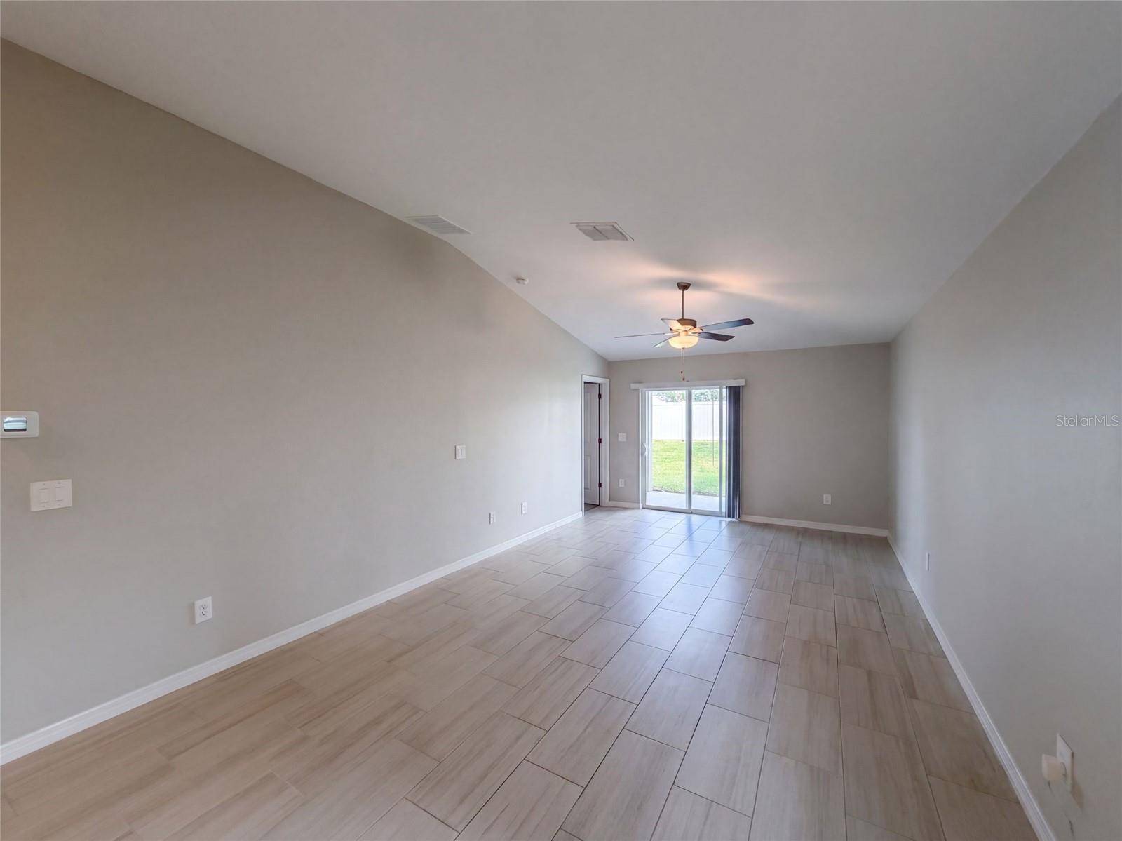 3513 RADIANT MOUNTAIN DR, Plant City, FL 33565