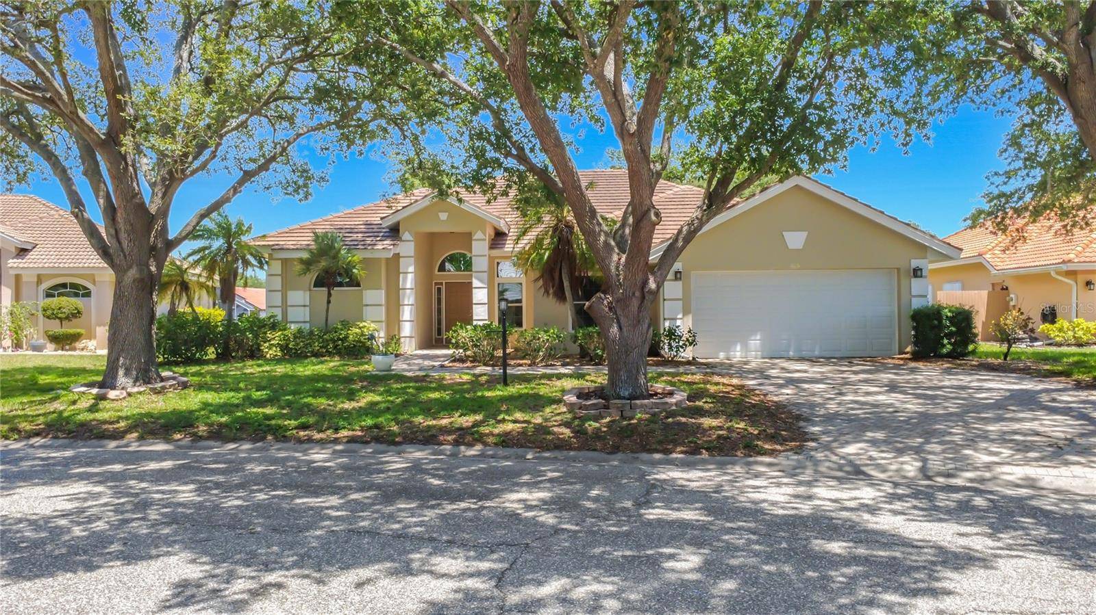 1216 WHITNEY DR, Venice, FL 34292
