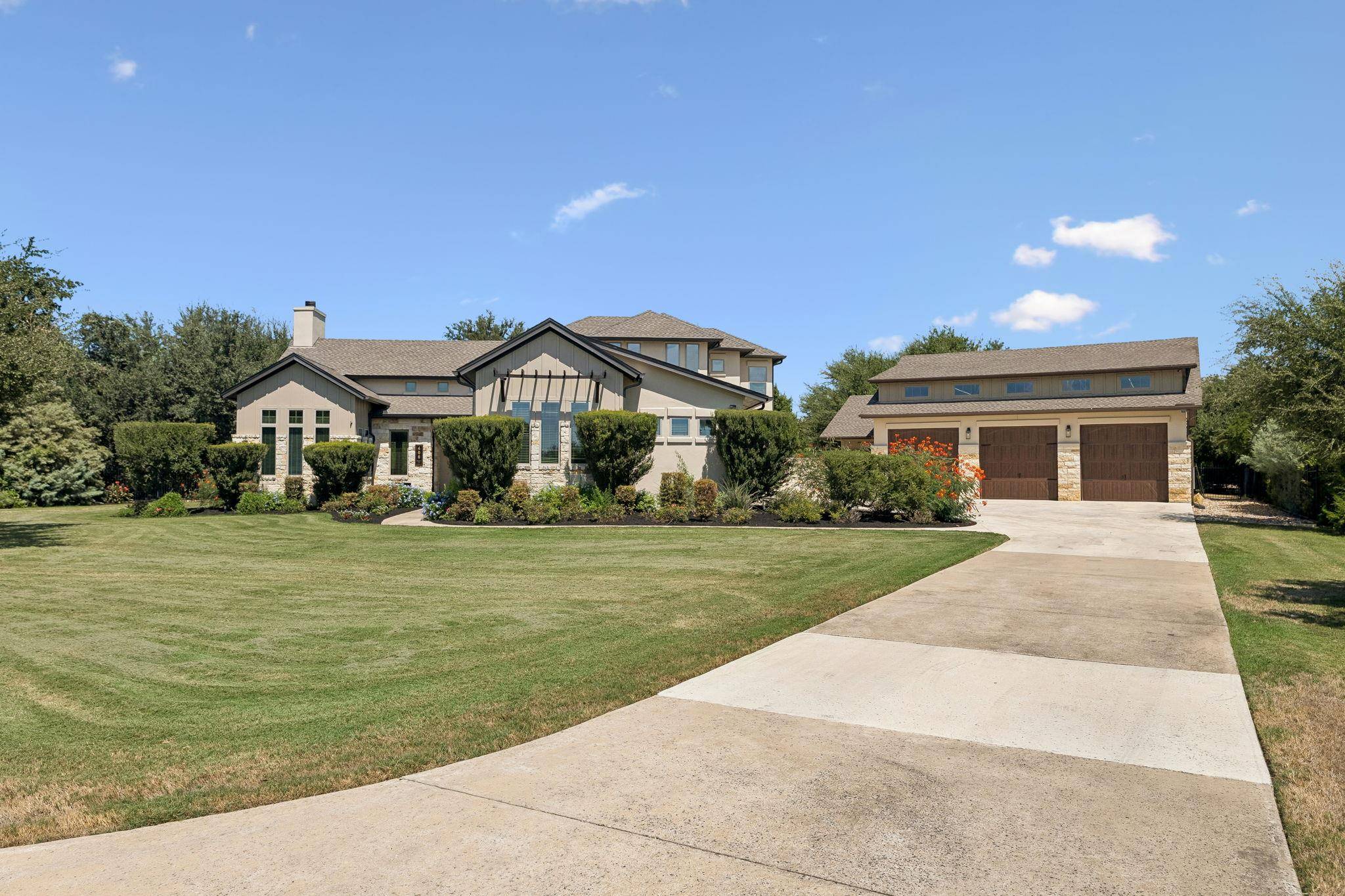 408 Old Pecan LN, Leander, TX 78641