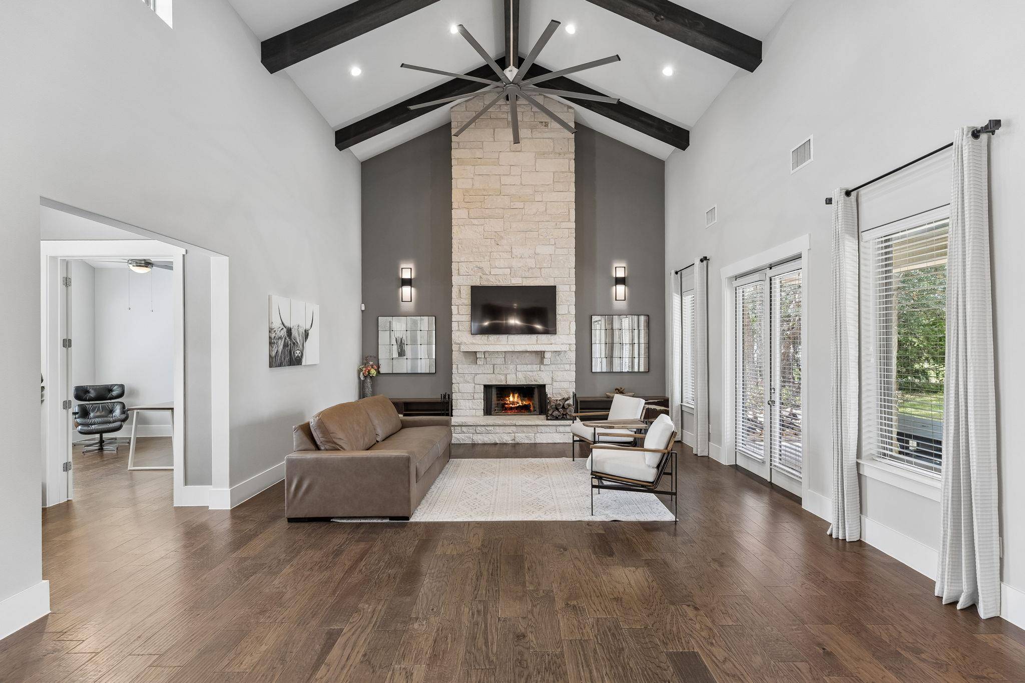 408 Old Pecan LN, Leander, TX 78641