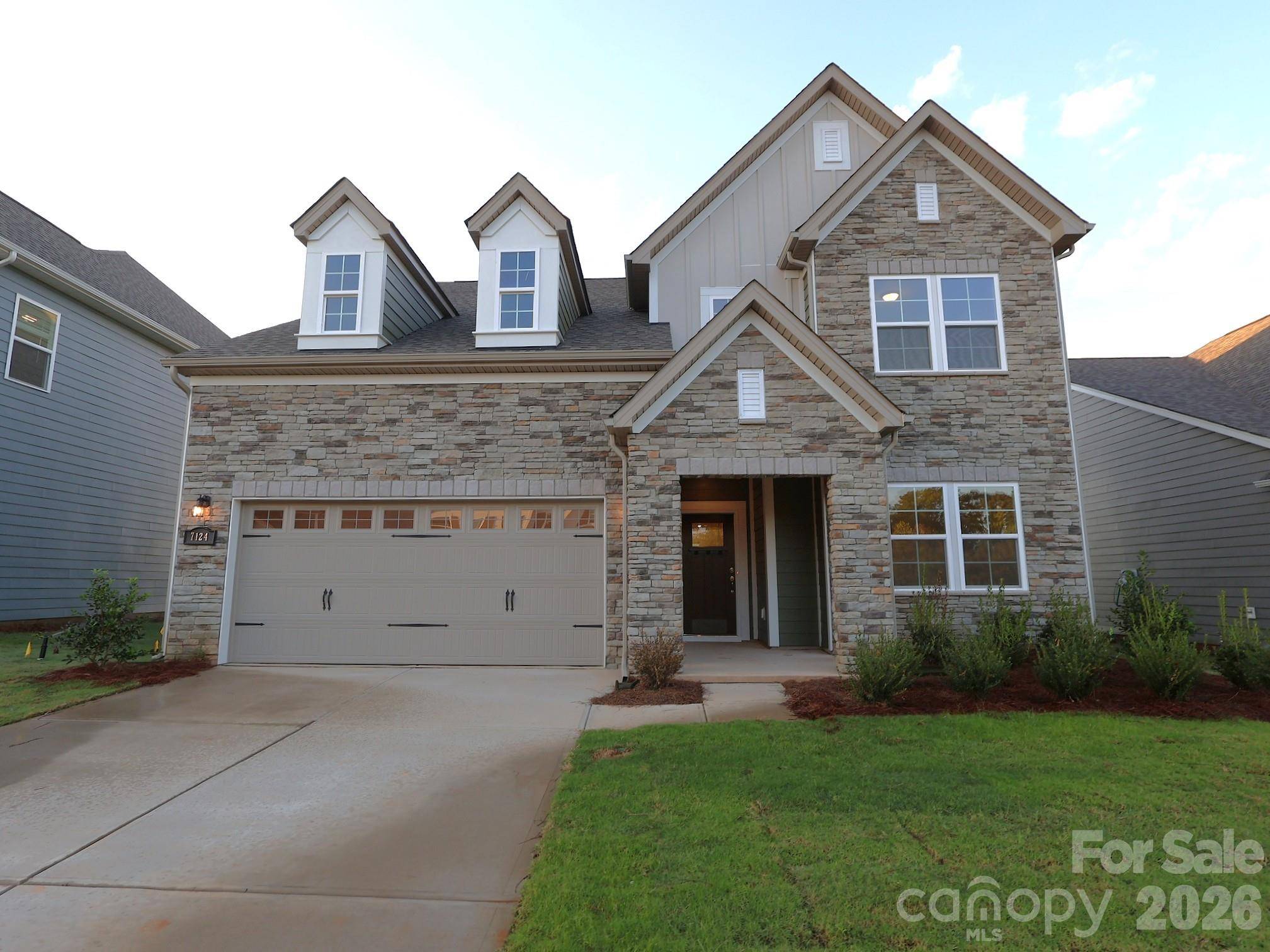 7124 Helmans DR, Huntersville, NC 28078