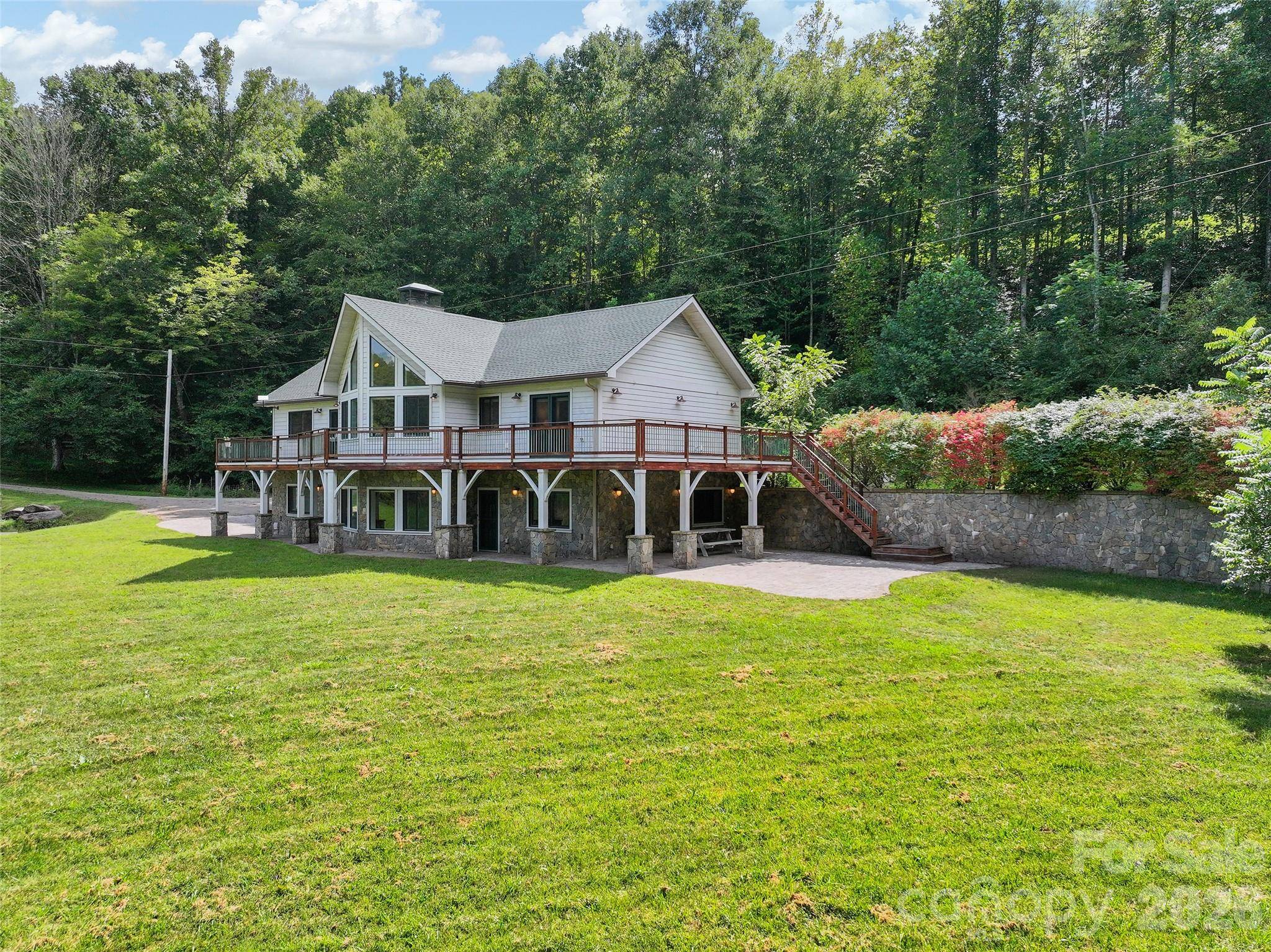 174 Marina CV, Waynesville, NC 28785