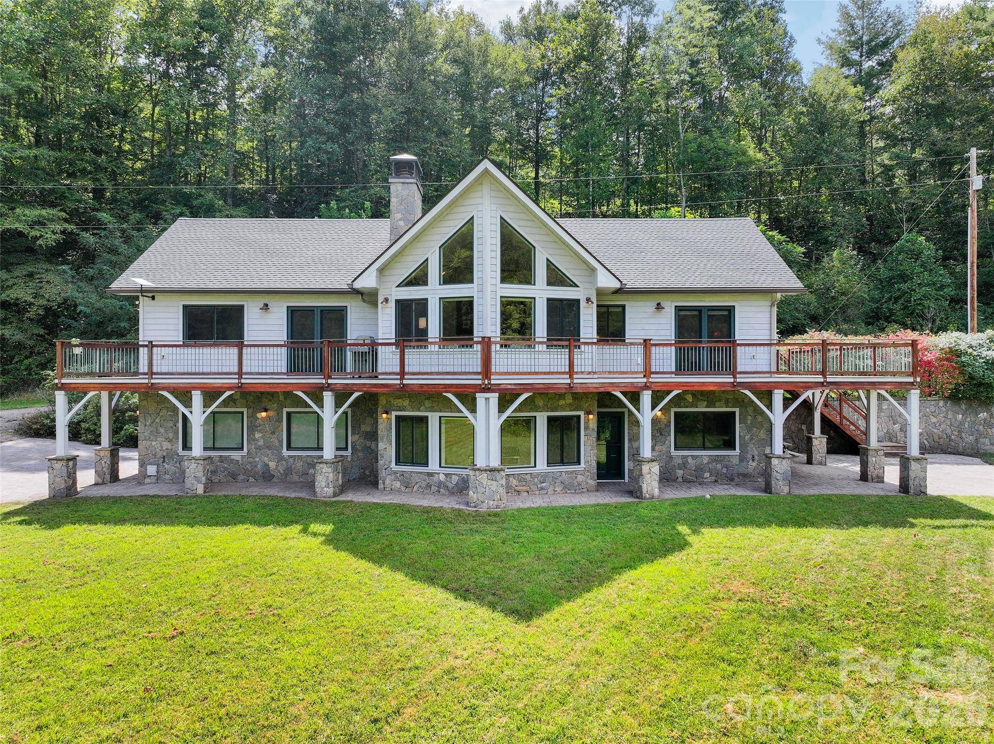 174 Marina CV, Waynesville, NC 28785