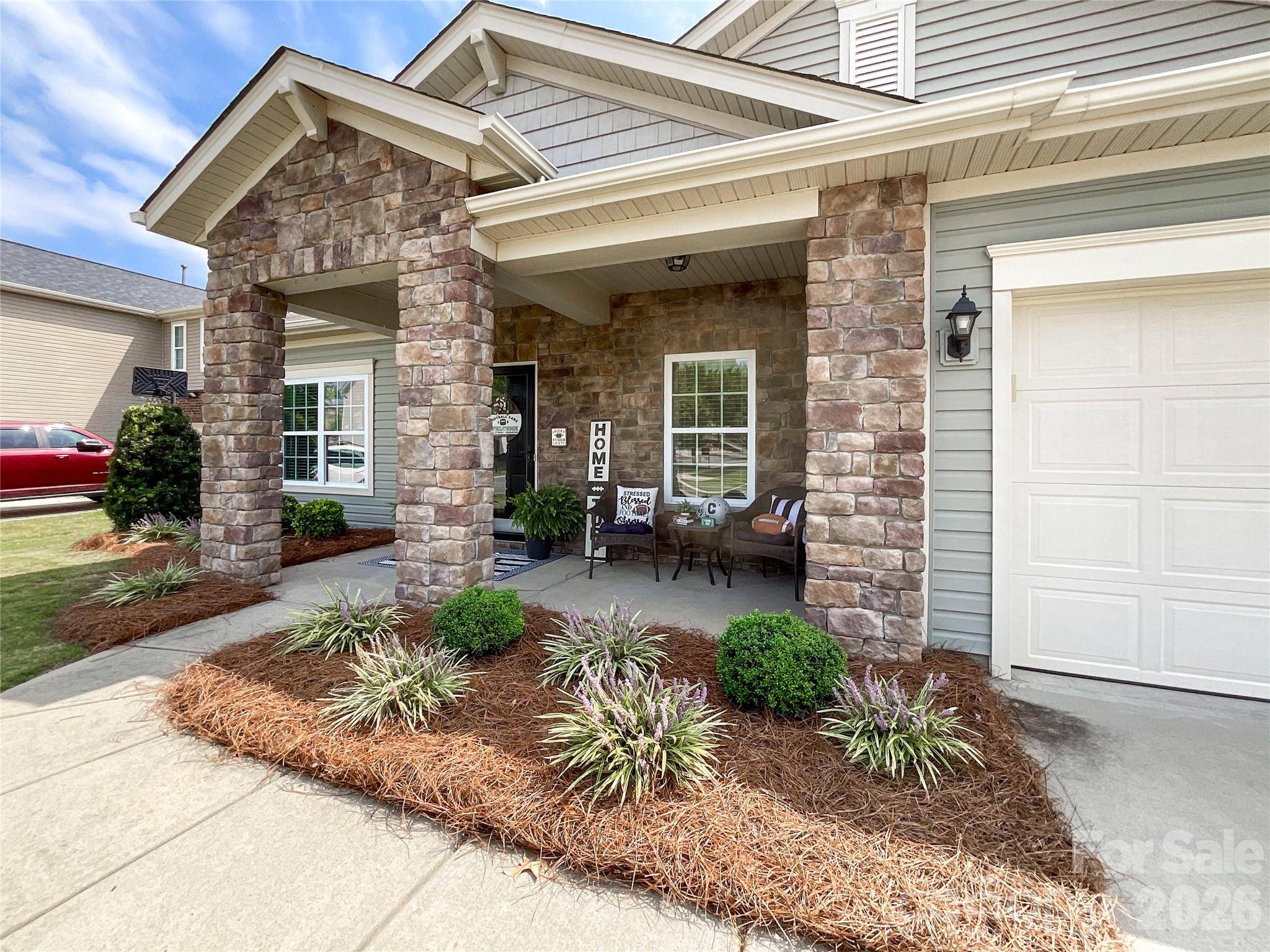 1401 Yellow Daisy DR, Matthews, NC 28104