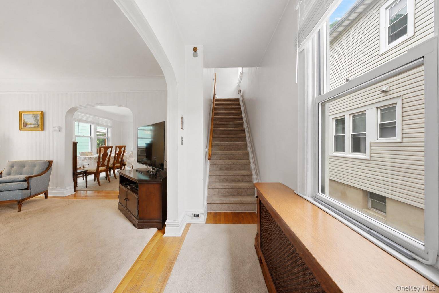 338 E 238th ST, Bronx, NY 10470