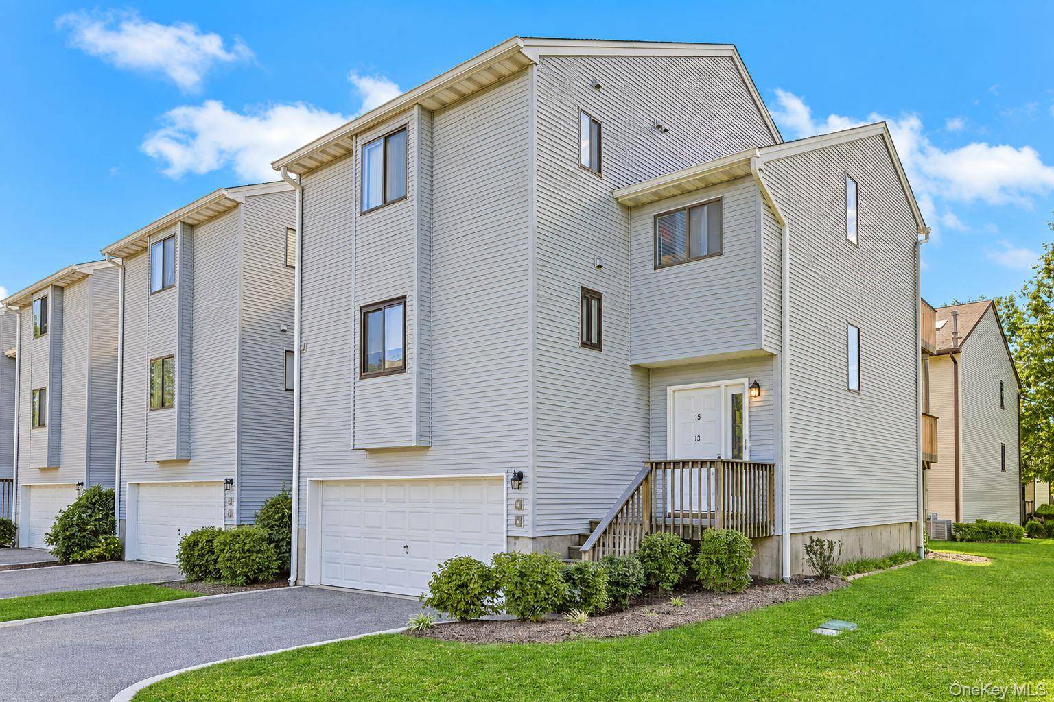 13 James CT, Nanuet, NY 10954