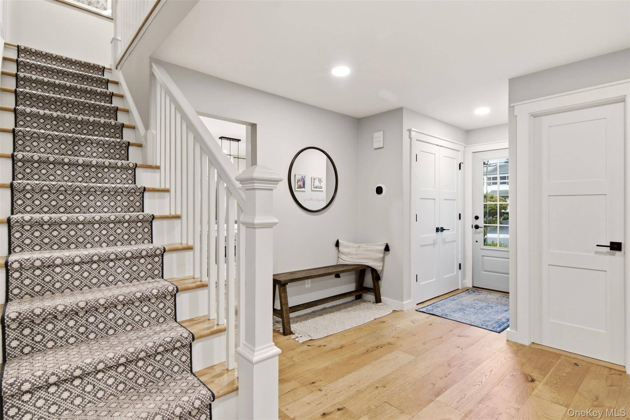 10 Hilltop LN, Oyster Bay, NY 11771