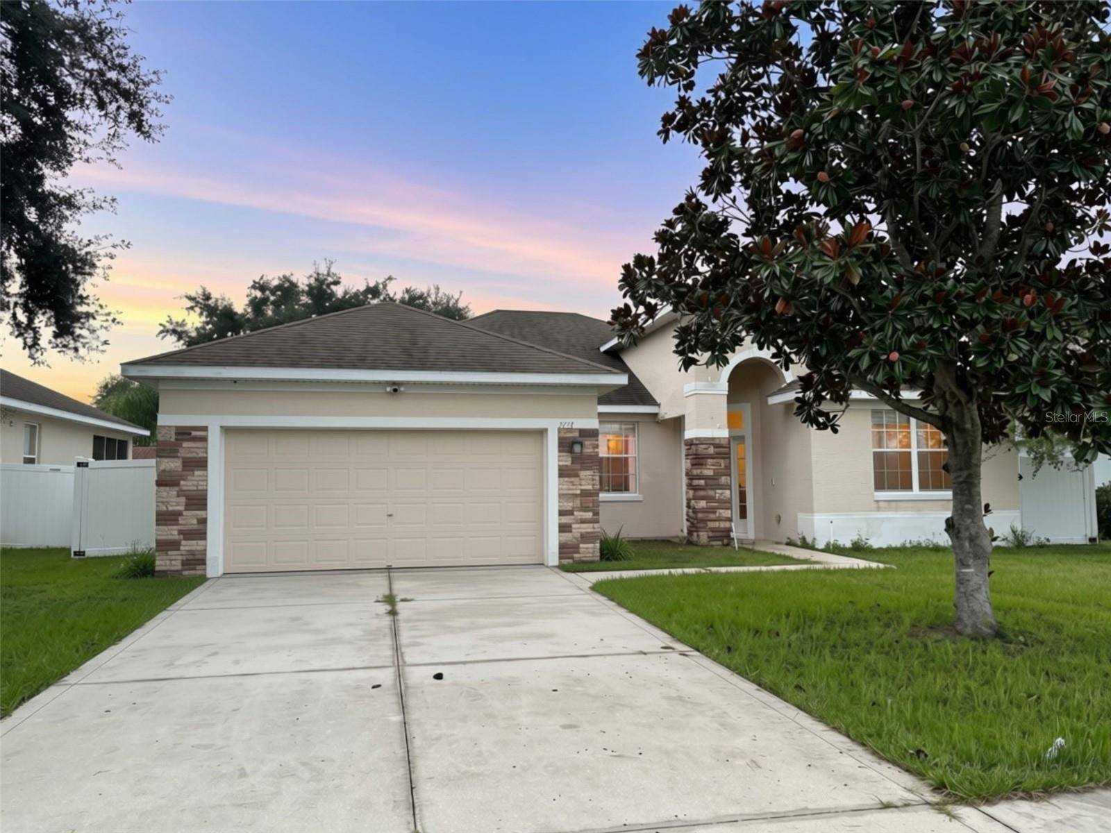2721 ATHENS DR, Leesburg, FL 34748