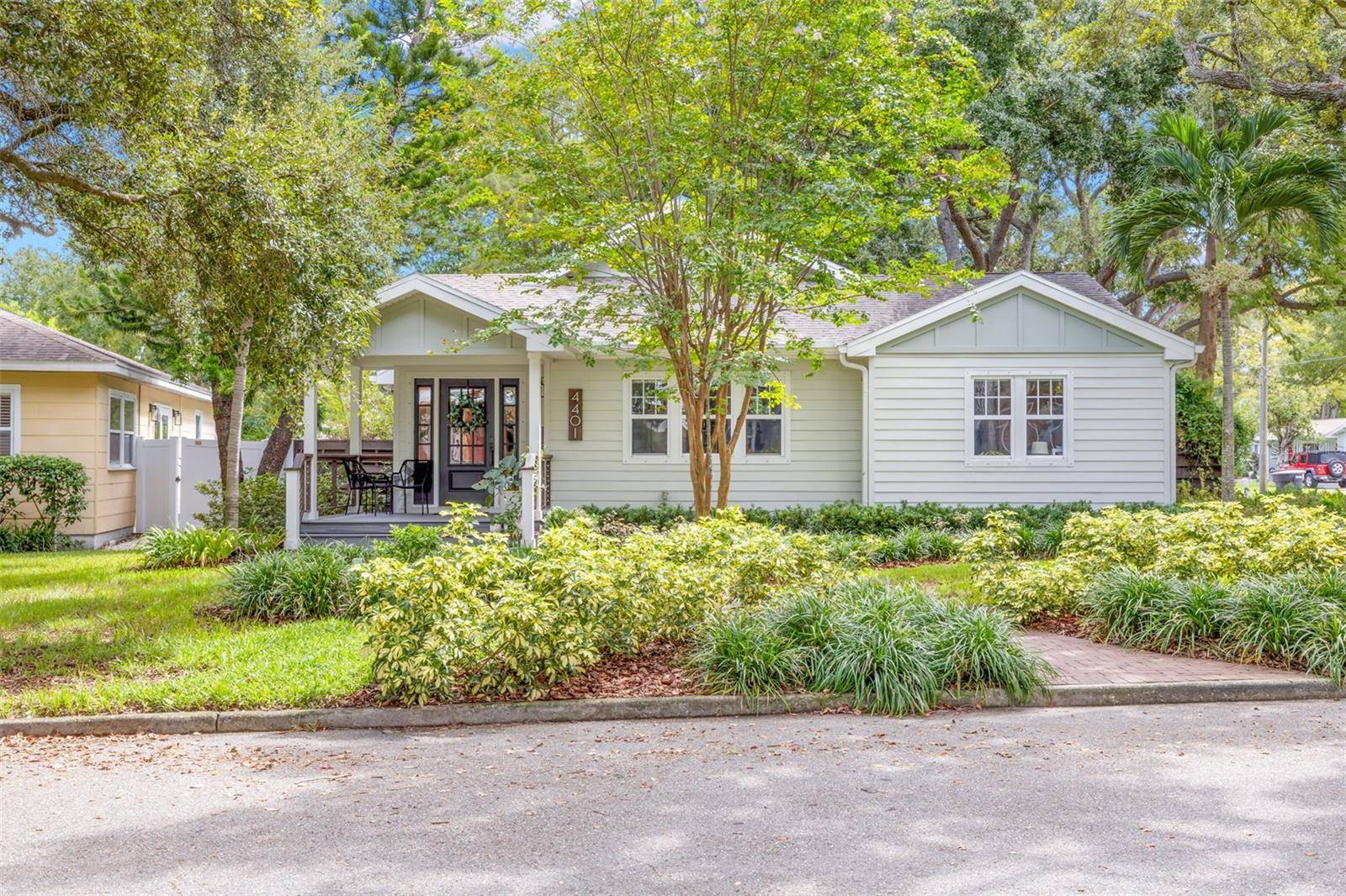 4401 10TH ST N, St Petersburg, FL 33703