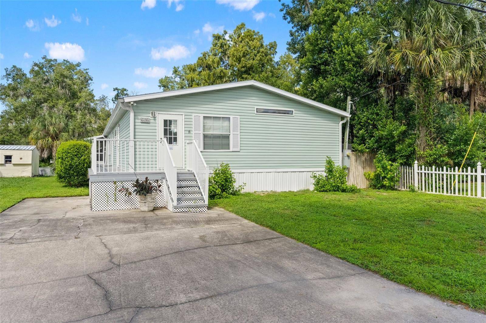 6496 W RICHARD DR, Weeki Wachee, FL 34607