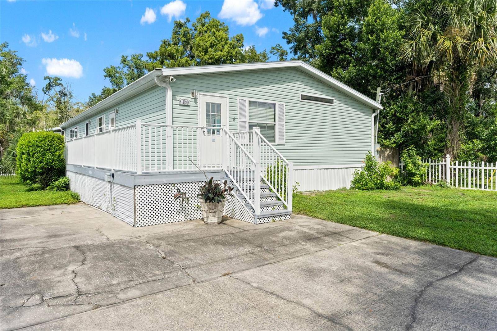 6496 W RICHARD DR, Weeki Wachee, FL 34607