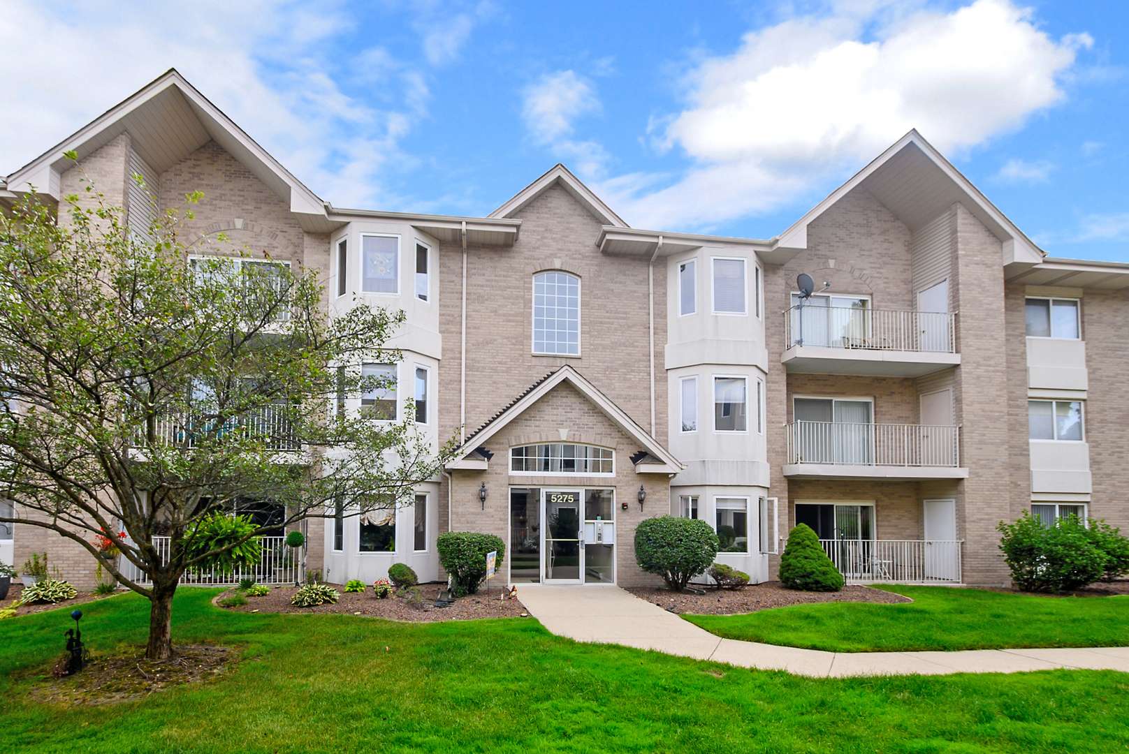 5275 W Mint Julip DR #302, Alsip, IL 60803