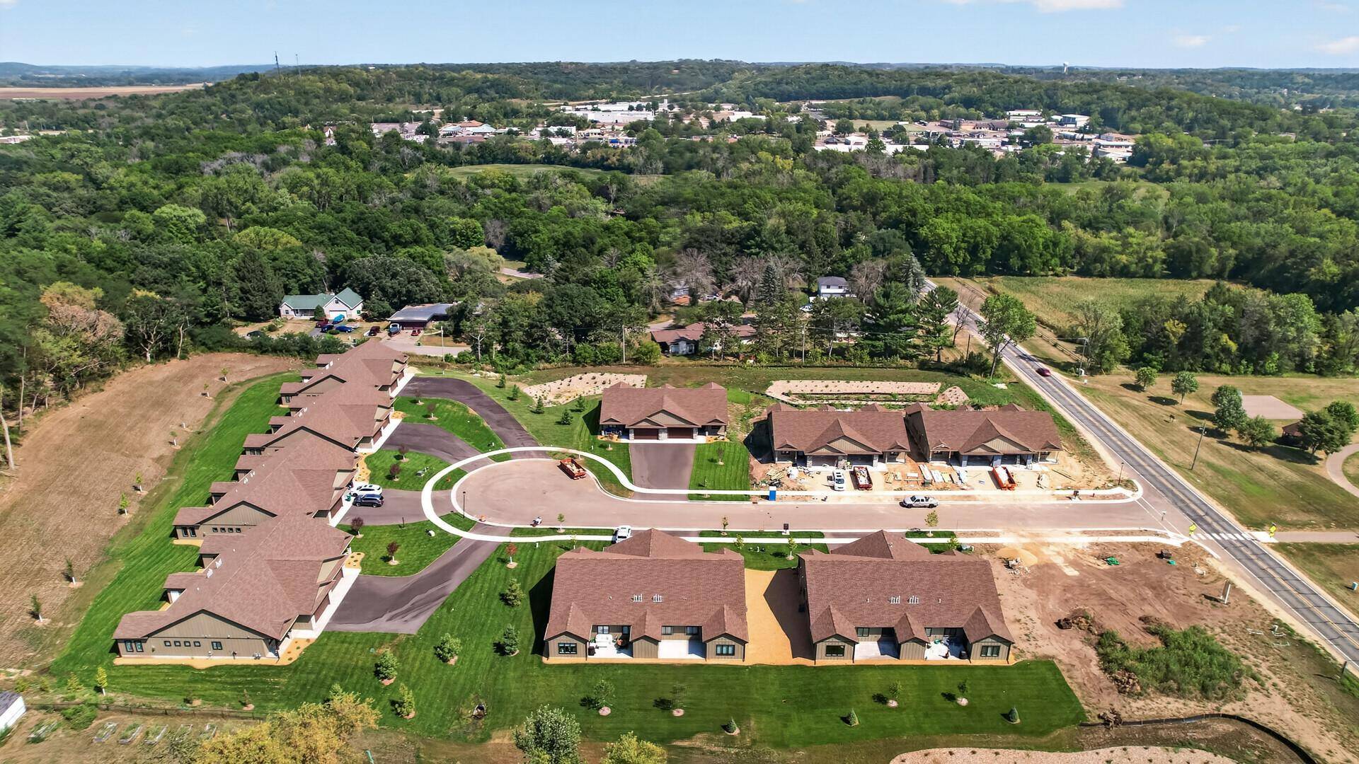 1091 Legend LN, River Falls, WI 54022
