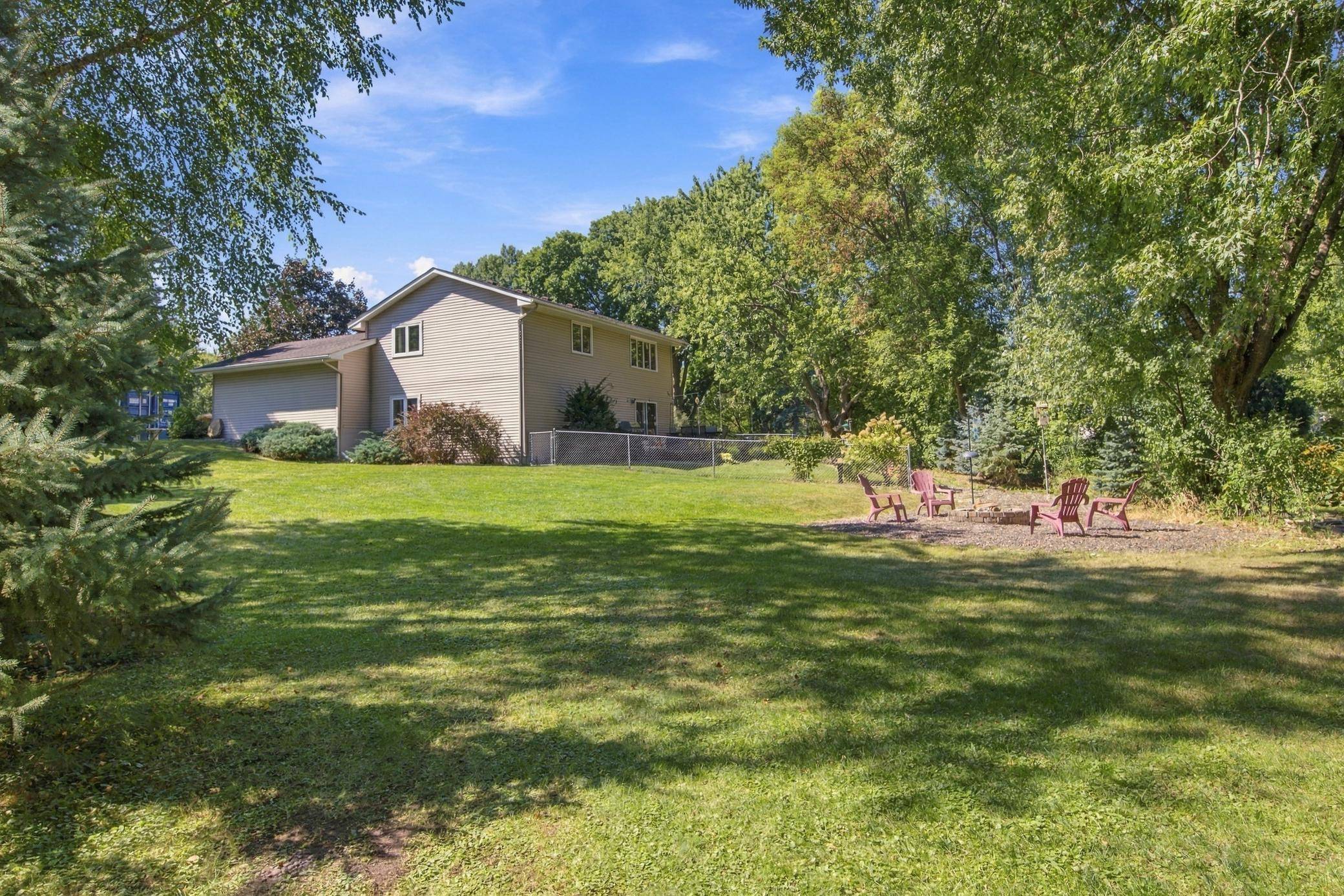 7003 Park View LN, Eden Prairie, MN 55346