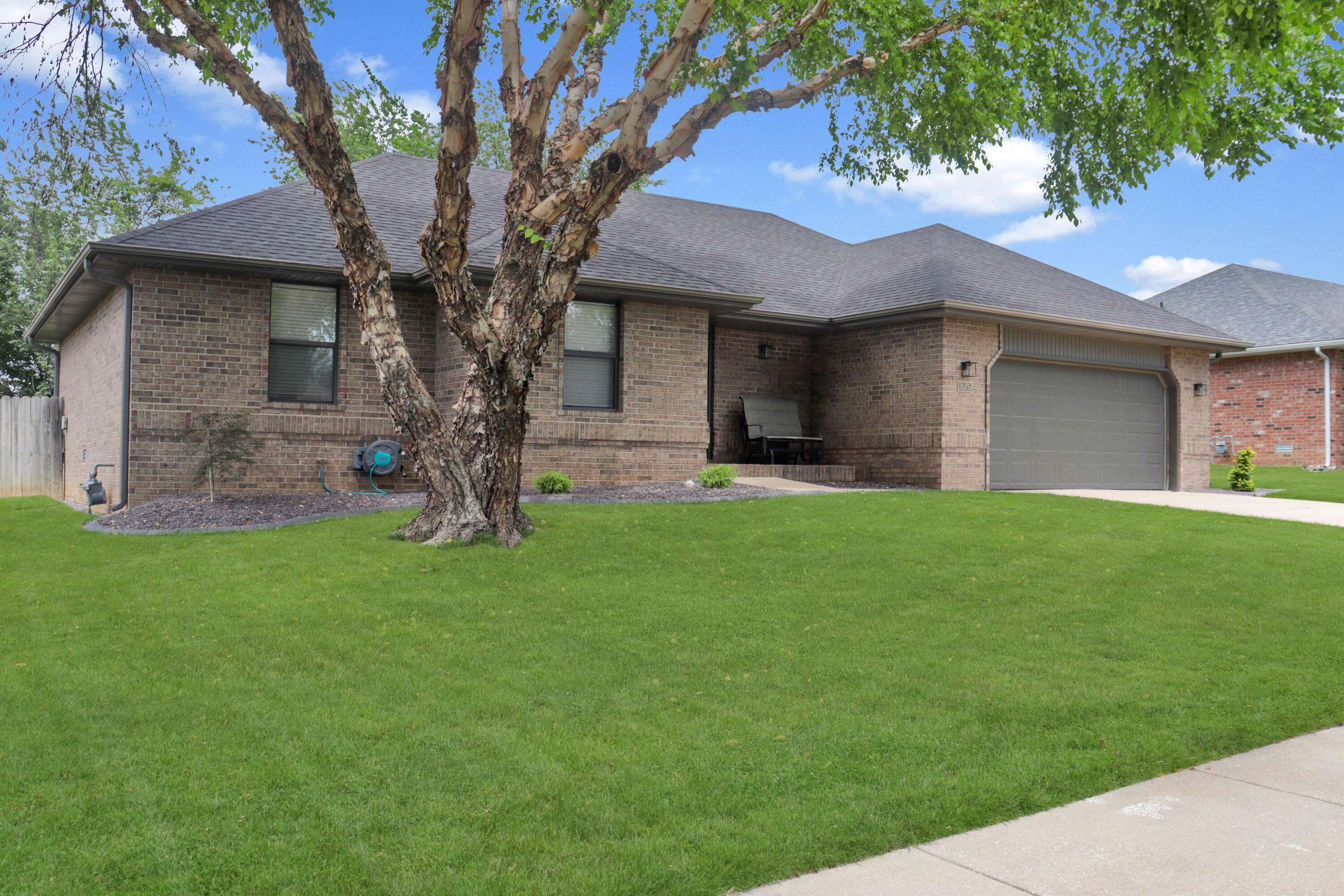 3525 W Village TER, Springfield, MO 65810