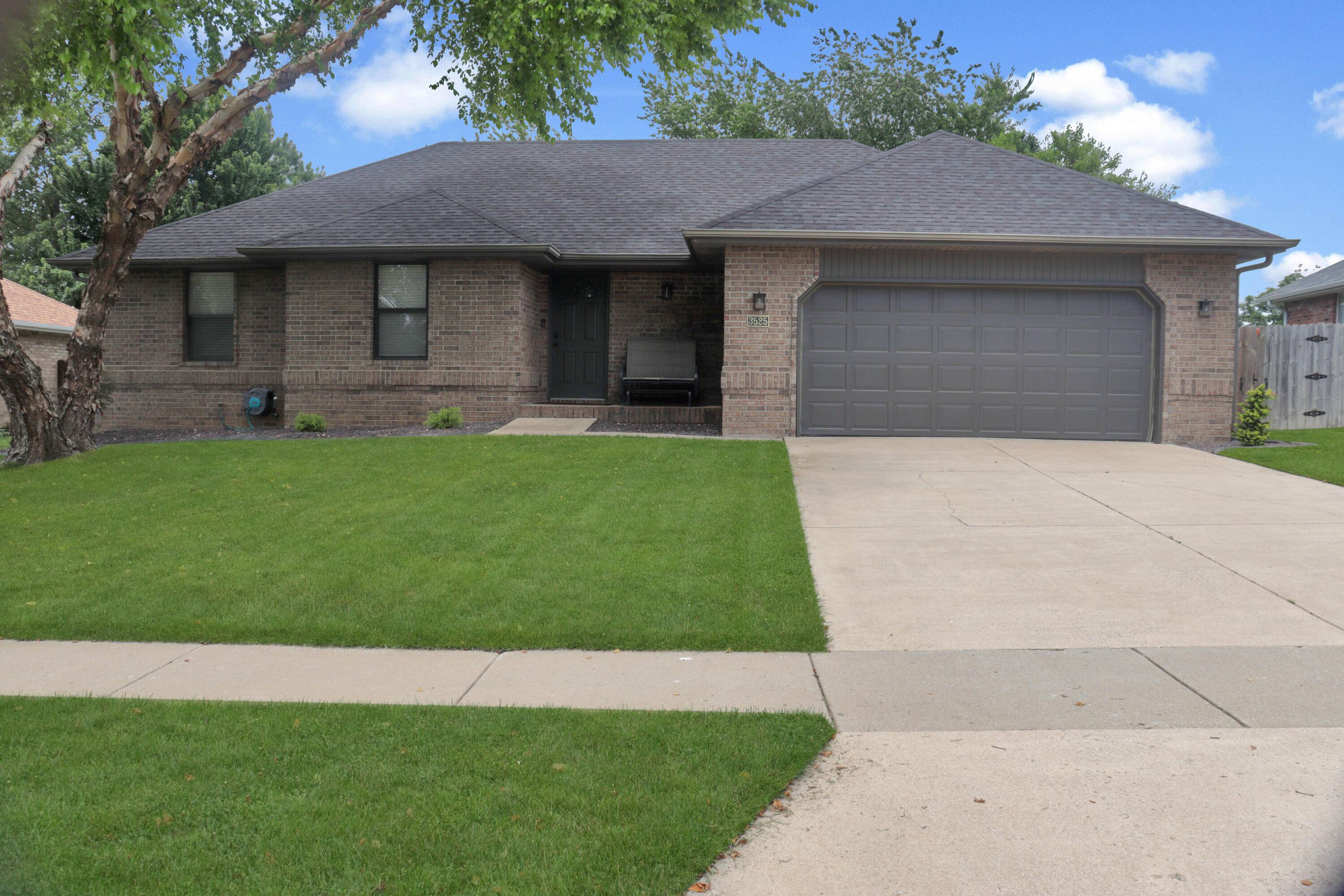 3525 W Village TER, Springfield, MO 65810