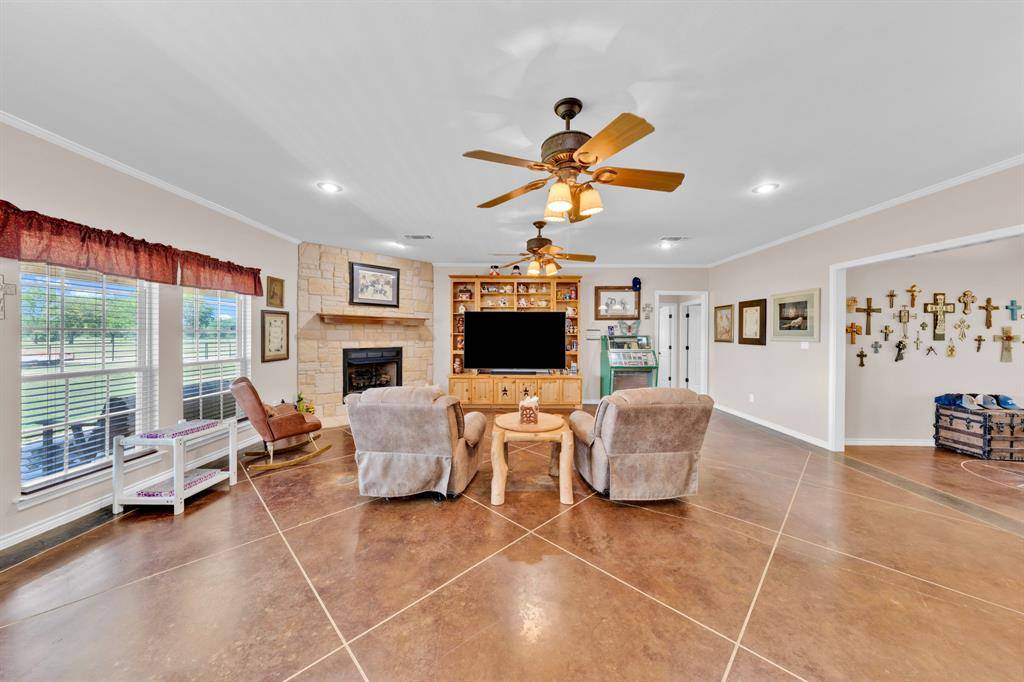 3503 State Highway 276, Emory, TX 75440