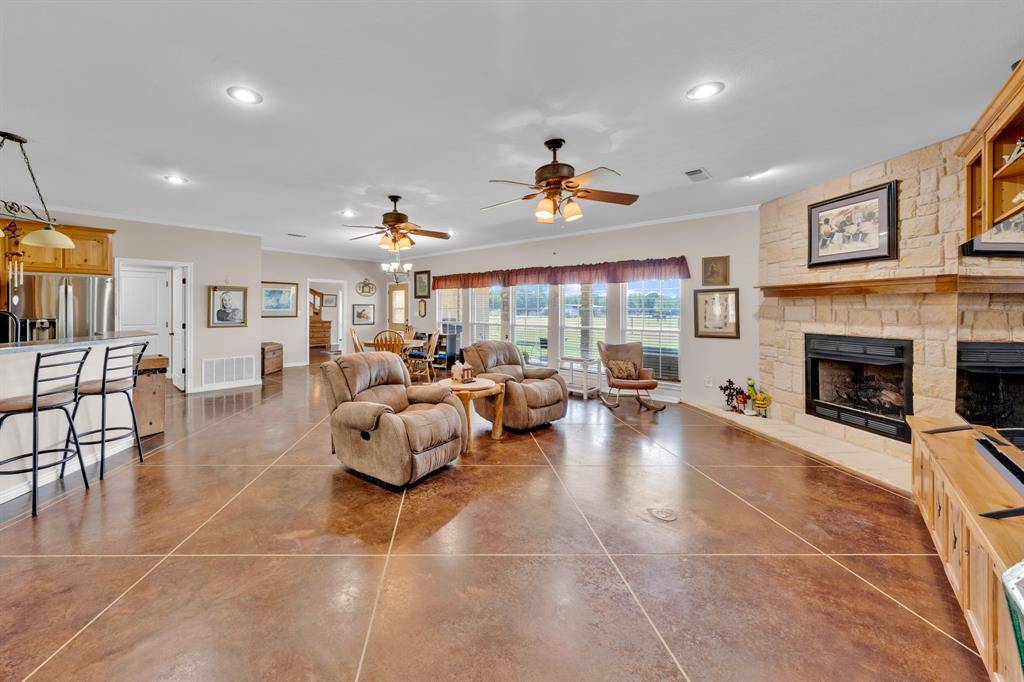 3503 State Highway 276, Emory, TX 75440