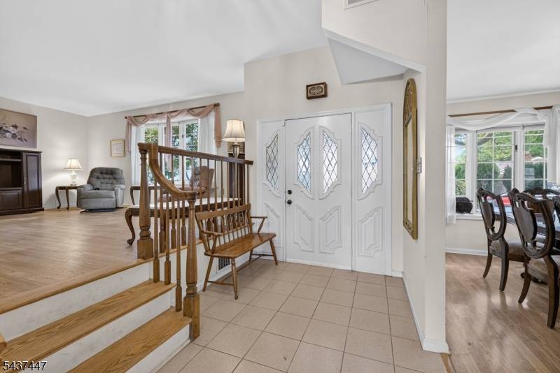 25 Princeton Dr, Middlesex Boro, NJ 08846