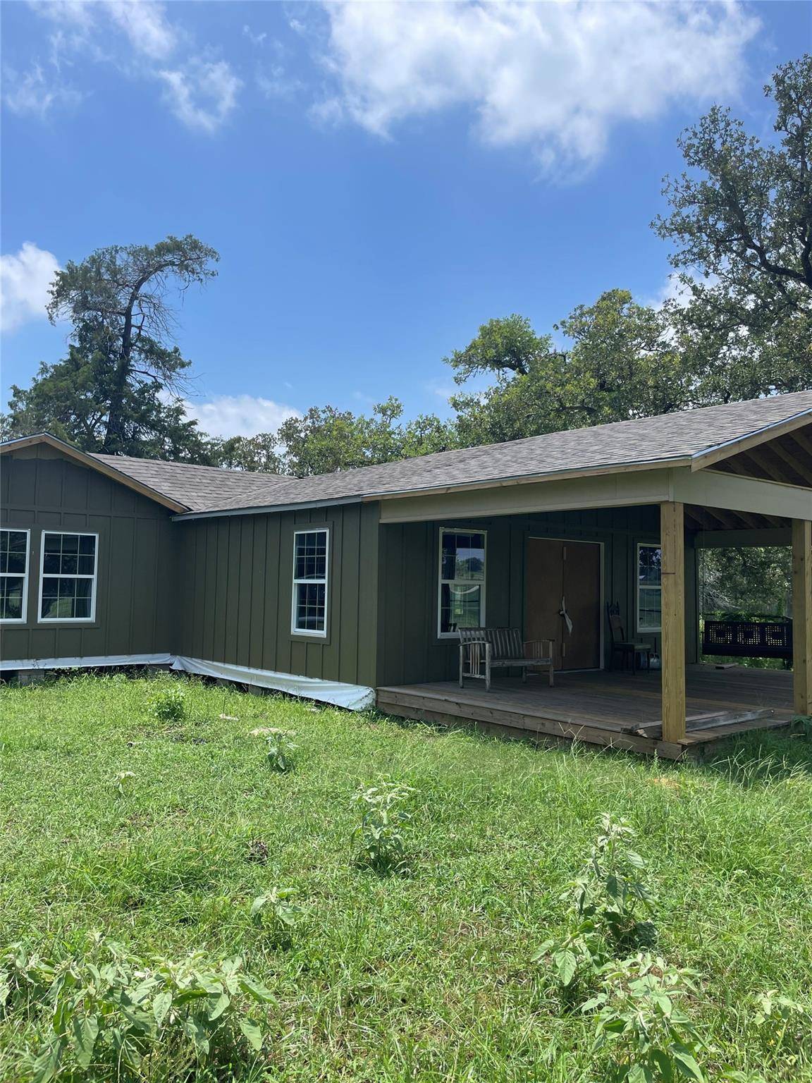 2238 Flash CIR, Luling, TX 78648