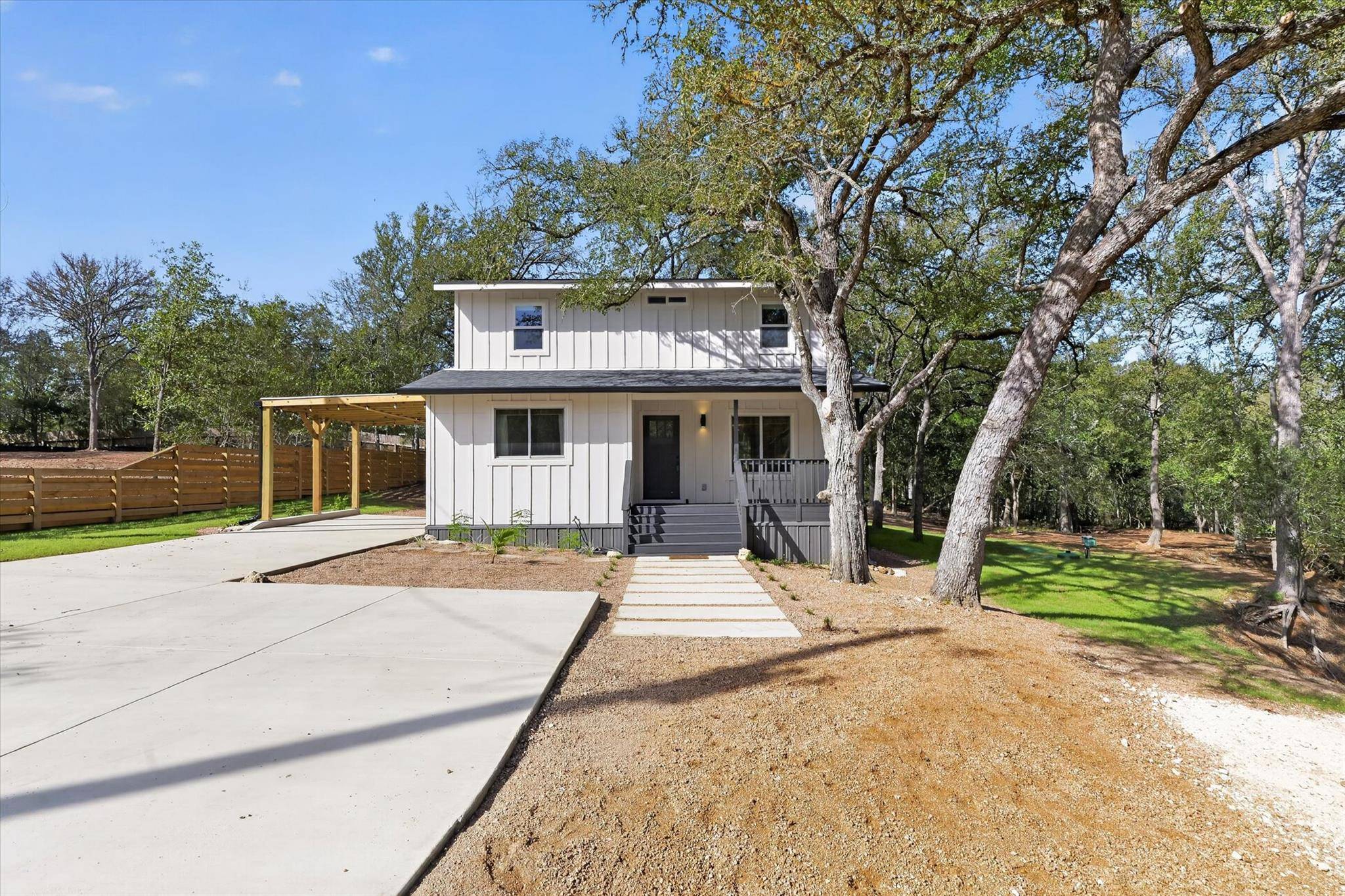 182 Helemano DR, Bastrop, TX 78602