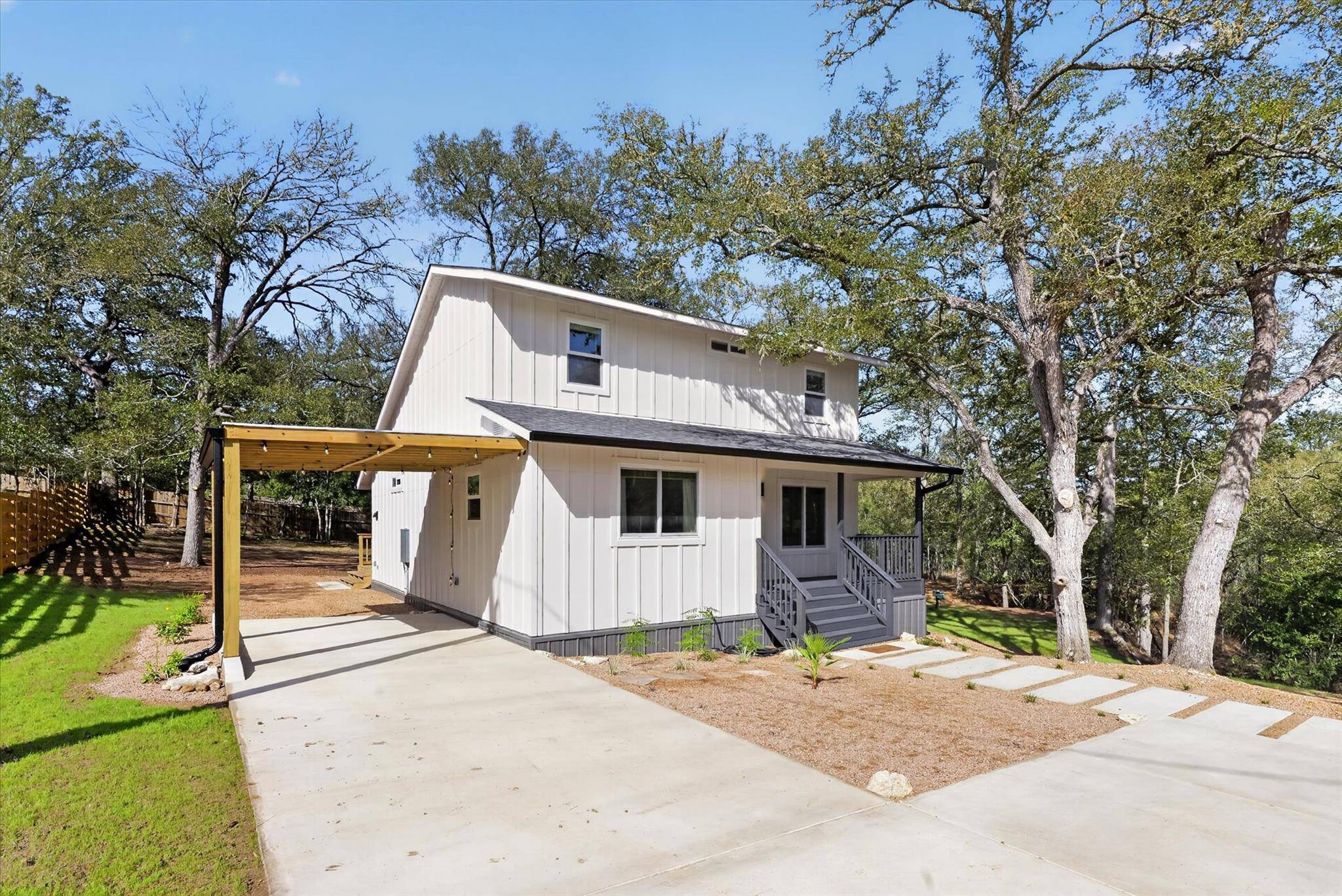 182 Helemano DR, Bastrop, TX 78602