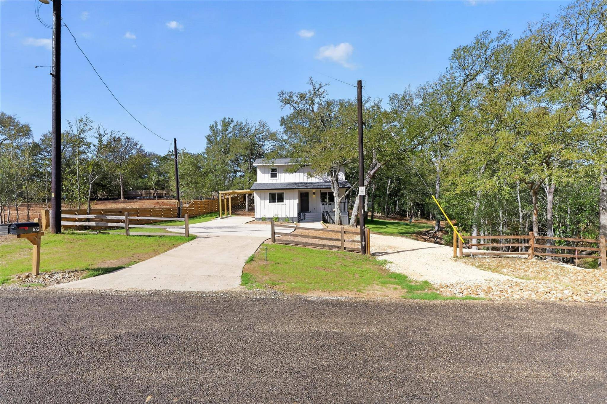 182 Helemano DR, Bastrop, TX 78602