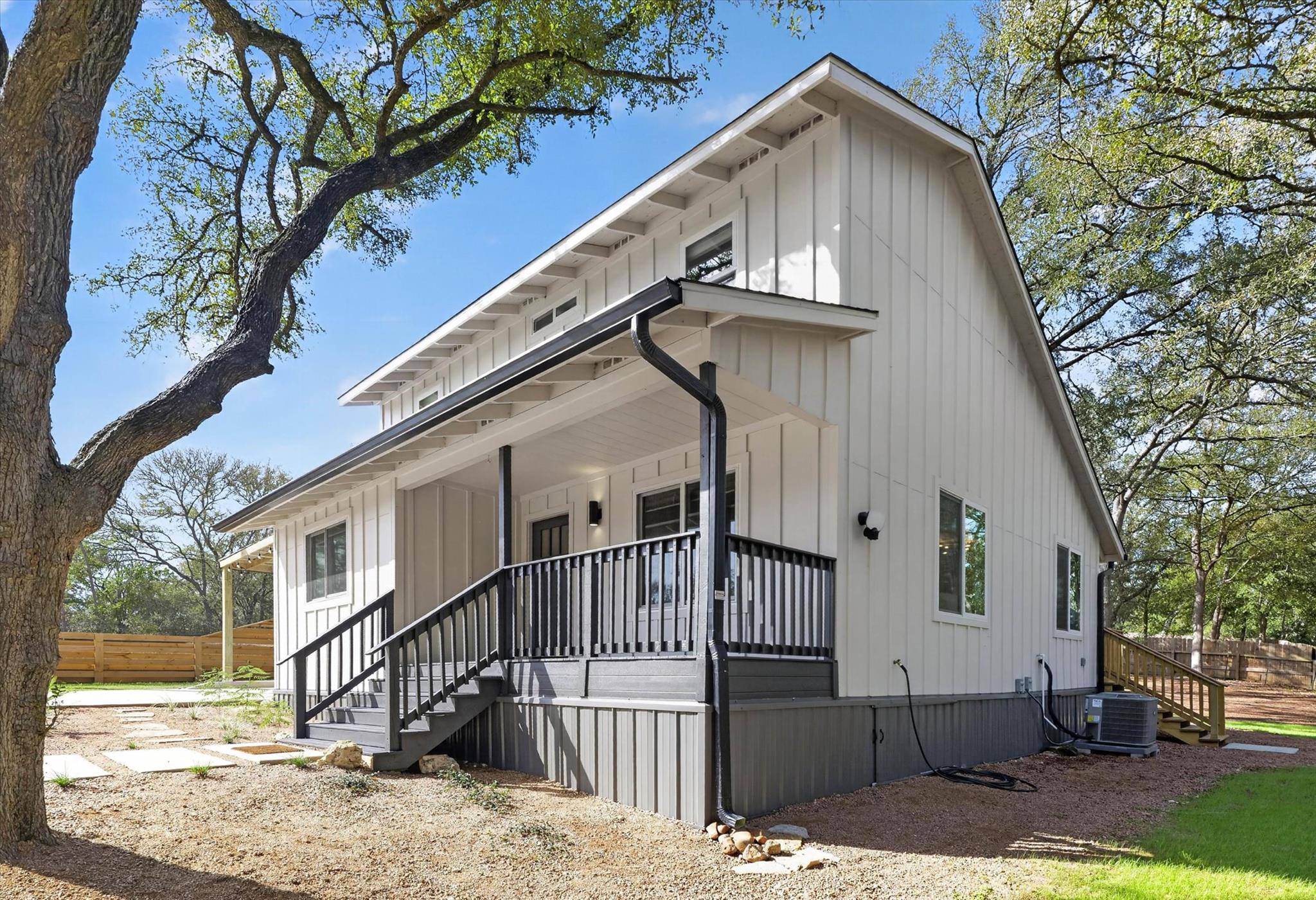 182 Helemano DR, Bastrop, TX 78602