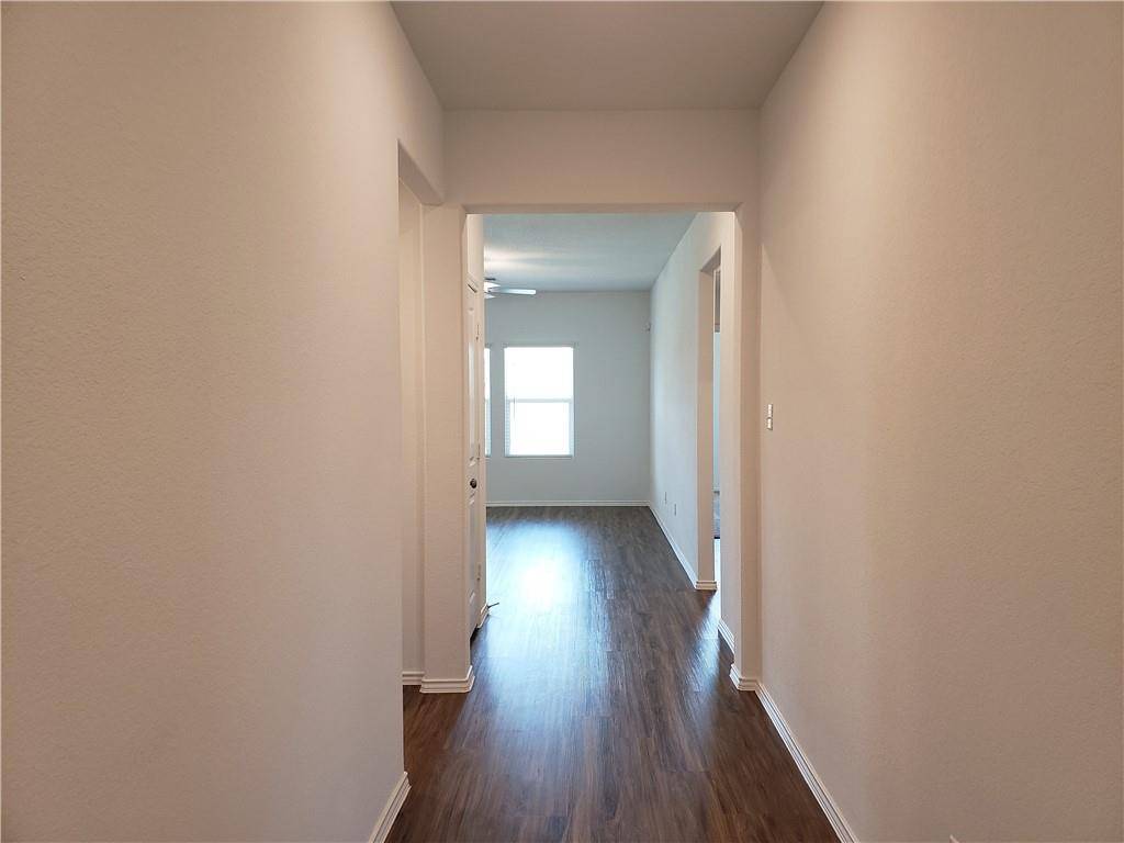 109 Red Buckeye ST, Hutto, TX 78634